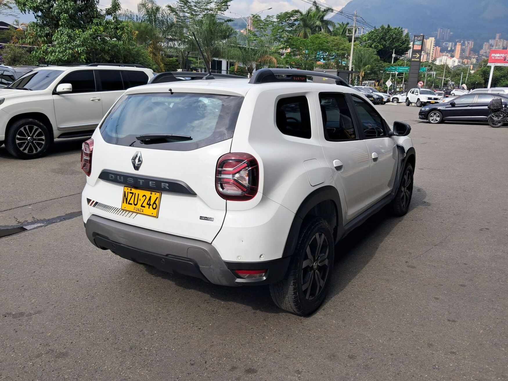 Renault - Duster - 2025 image number 9