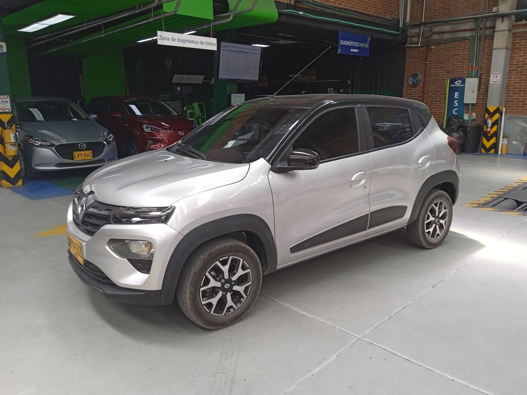 Renault - Kwid - 2025 image number 5