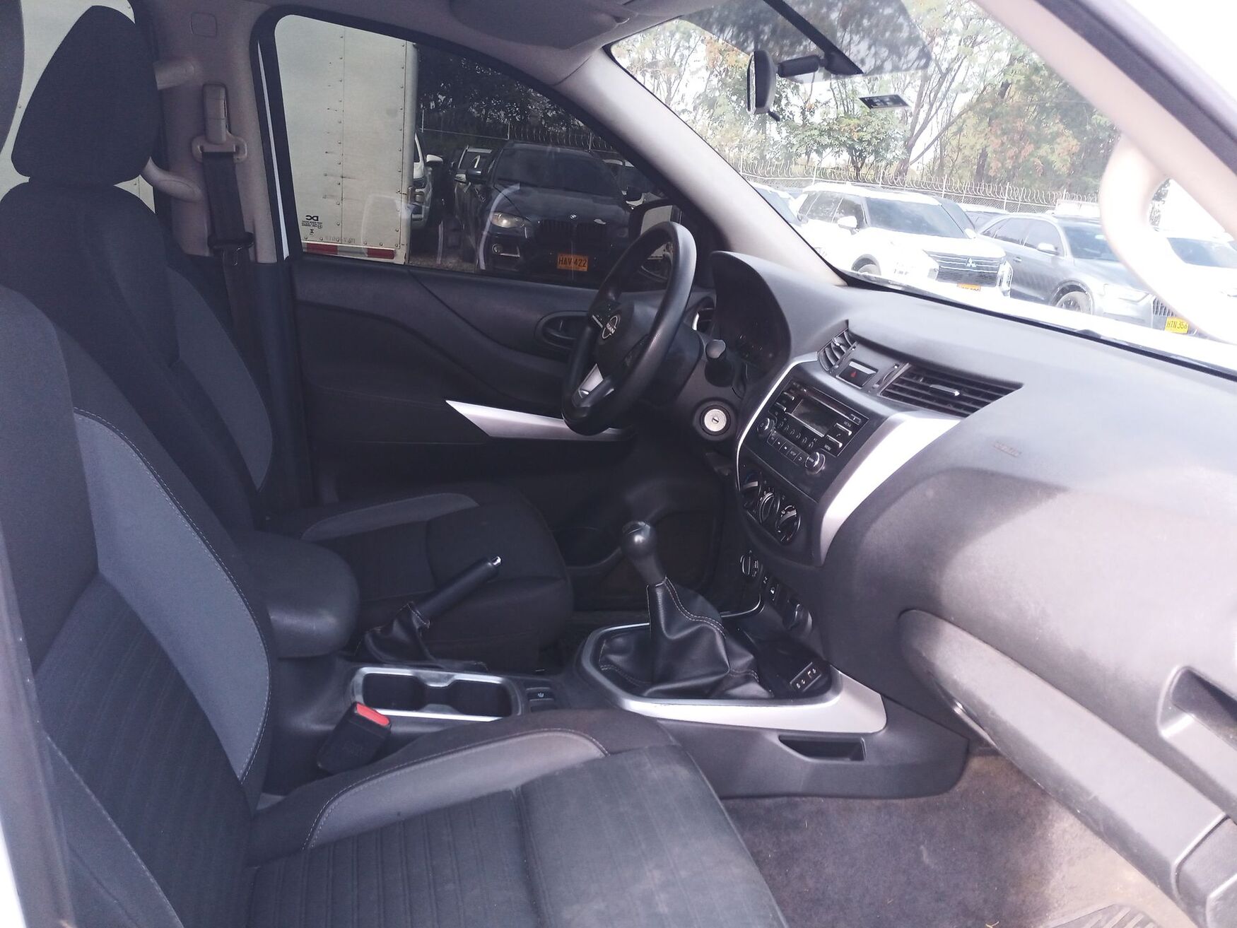 Nissan - Frontier - 2024 image number 2