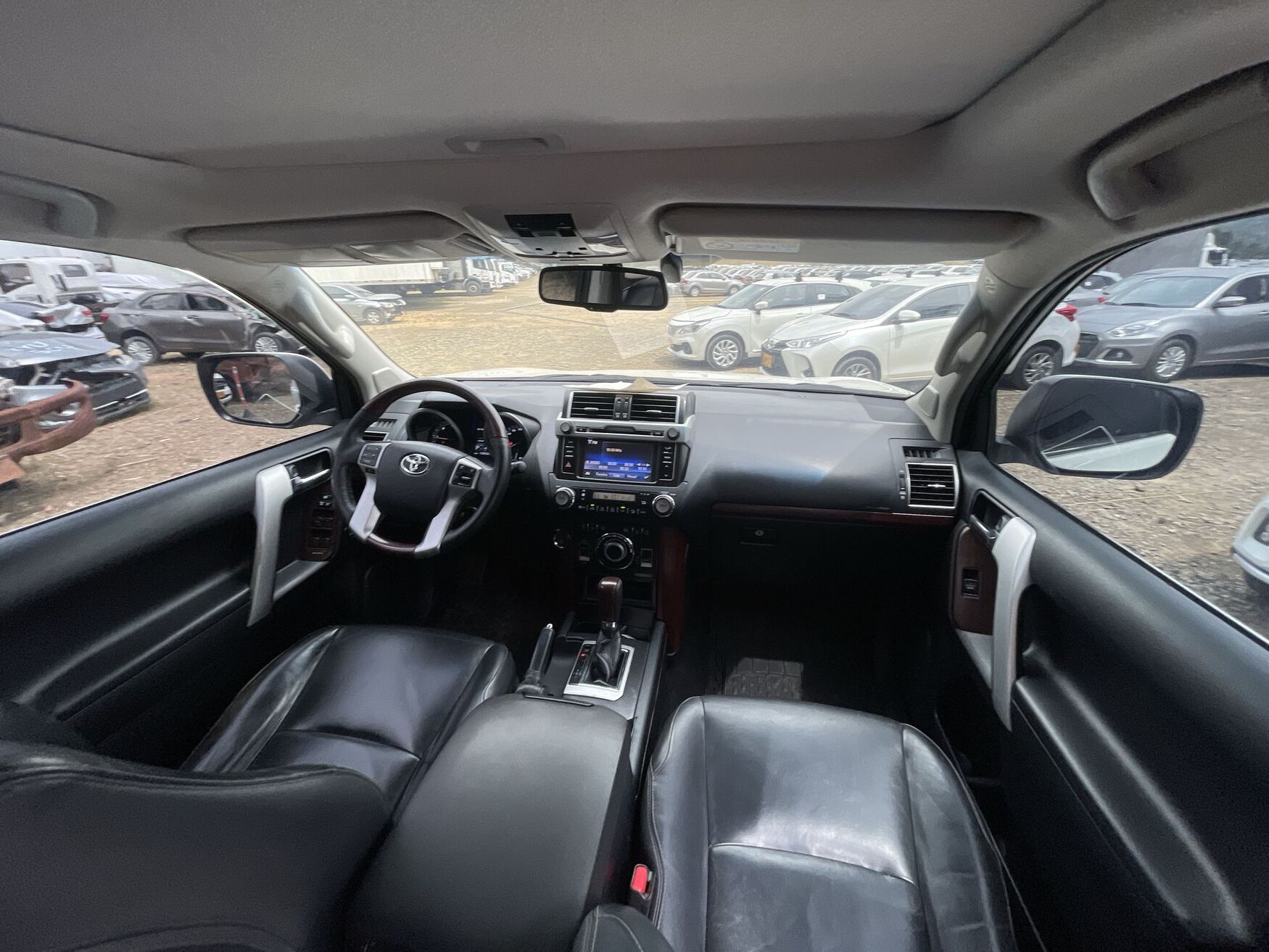 Toyota - LandCruiser 300 - 2017 image number 11