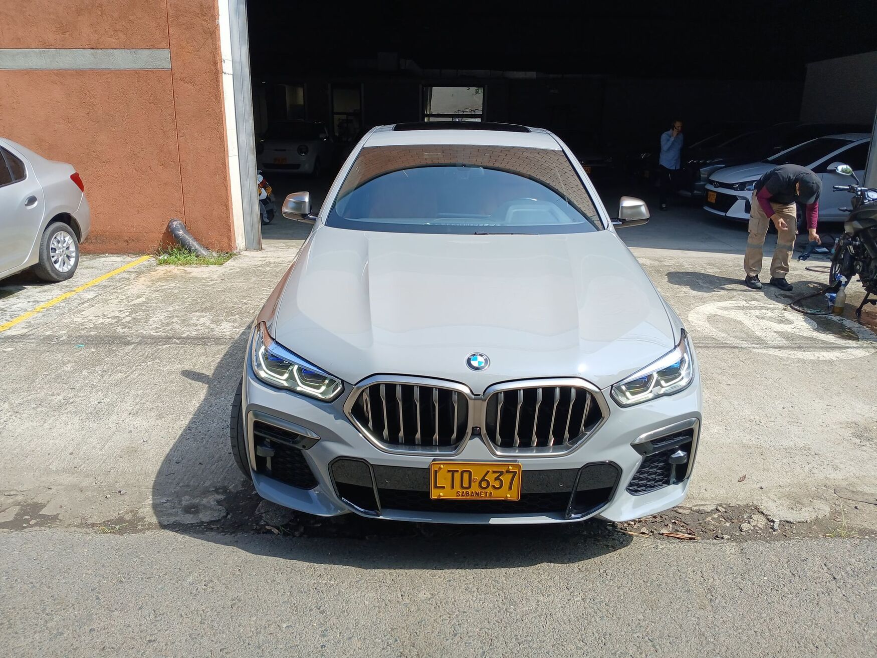 BMW - X6 - 2023 image number 4