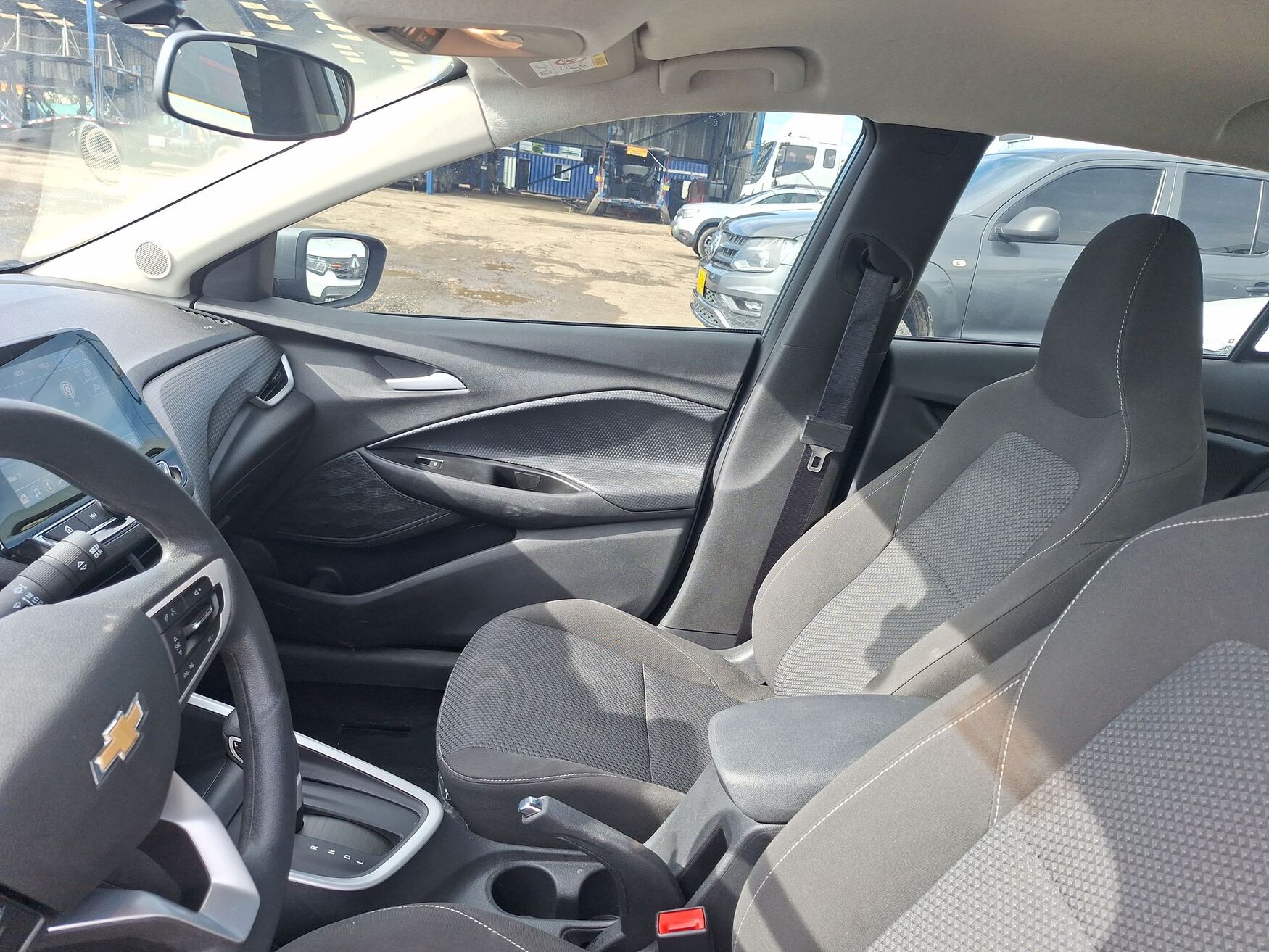 Chevrolet - Onix - 2025 image number 3