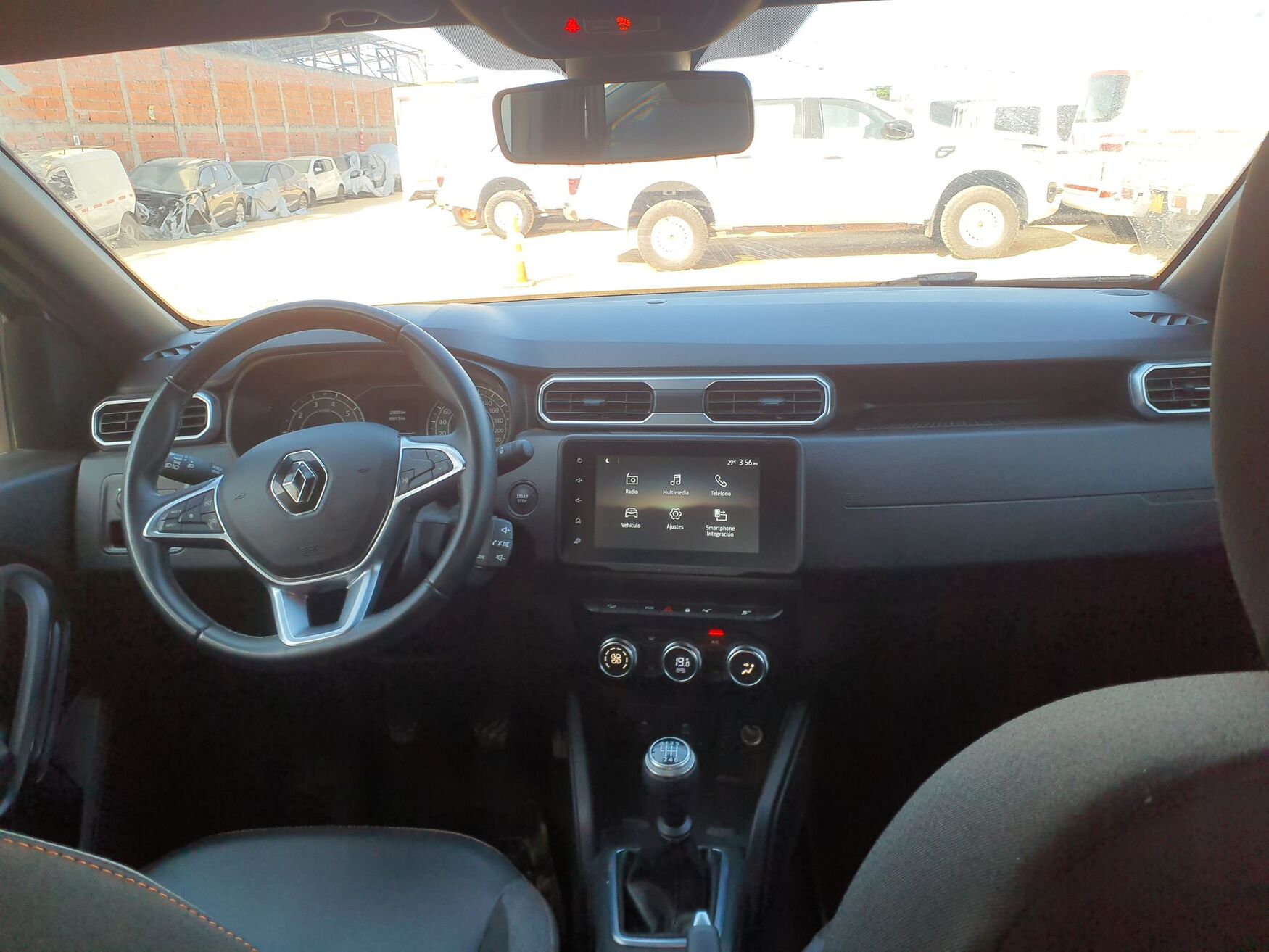 Renault - Duster - 2025 image number 11