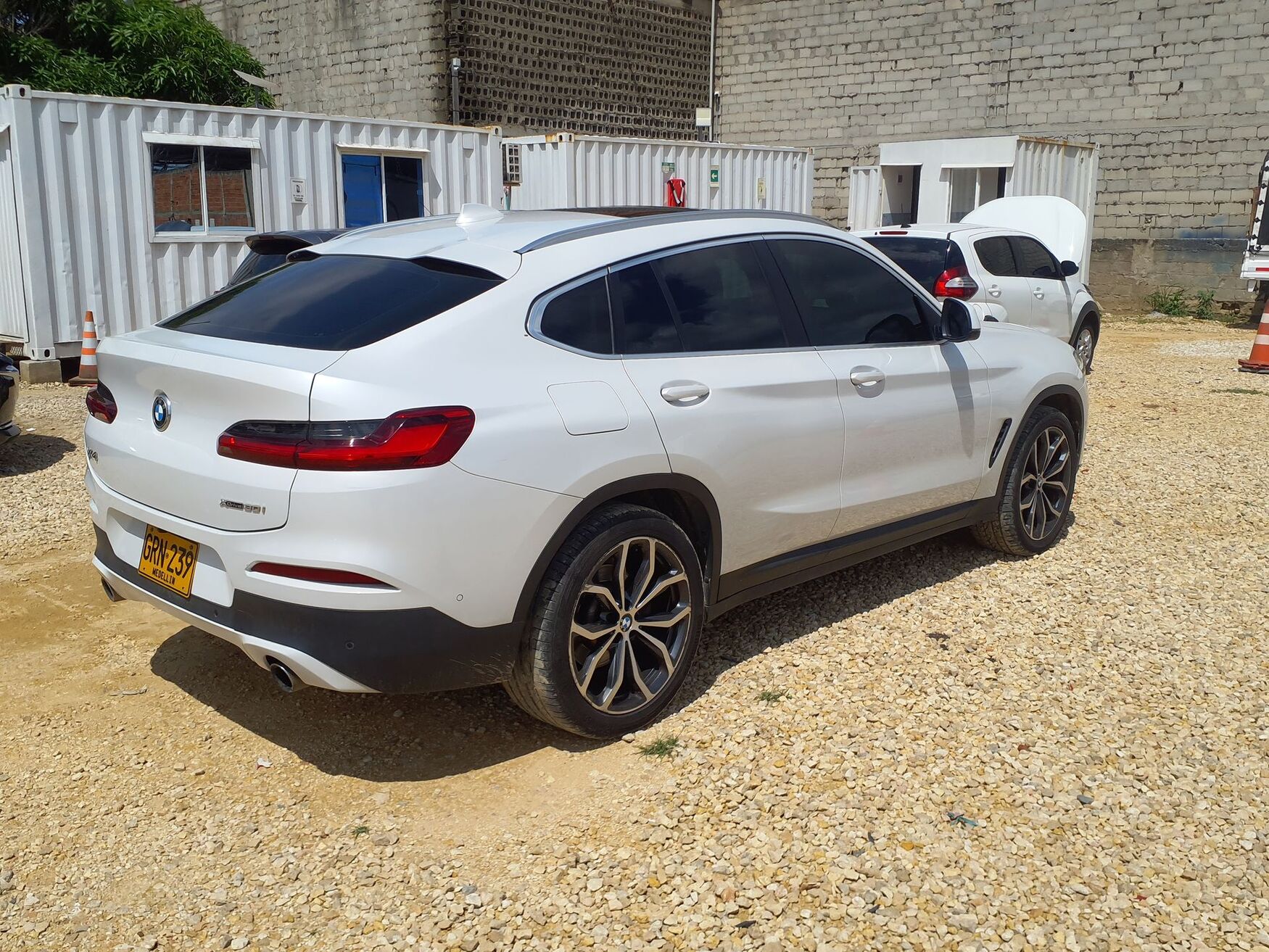 BMW - X4 - 2020 image number 9