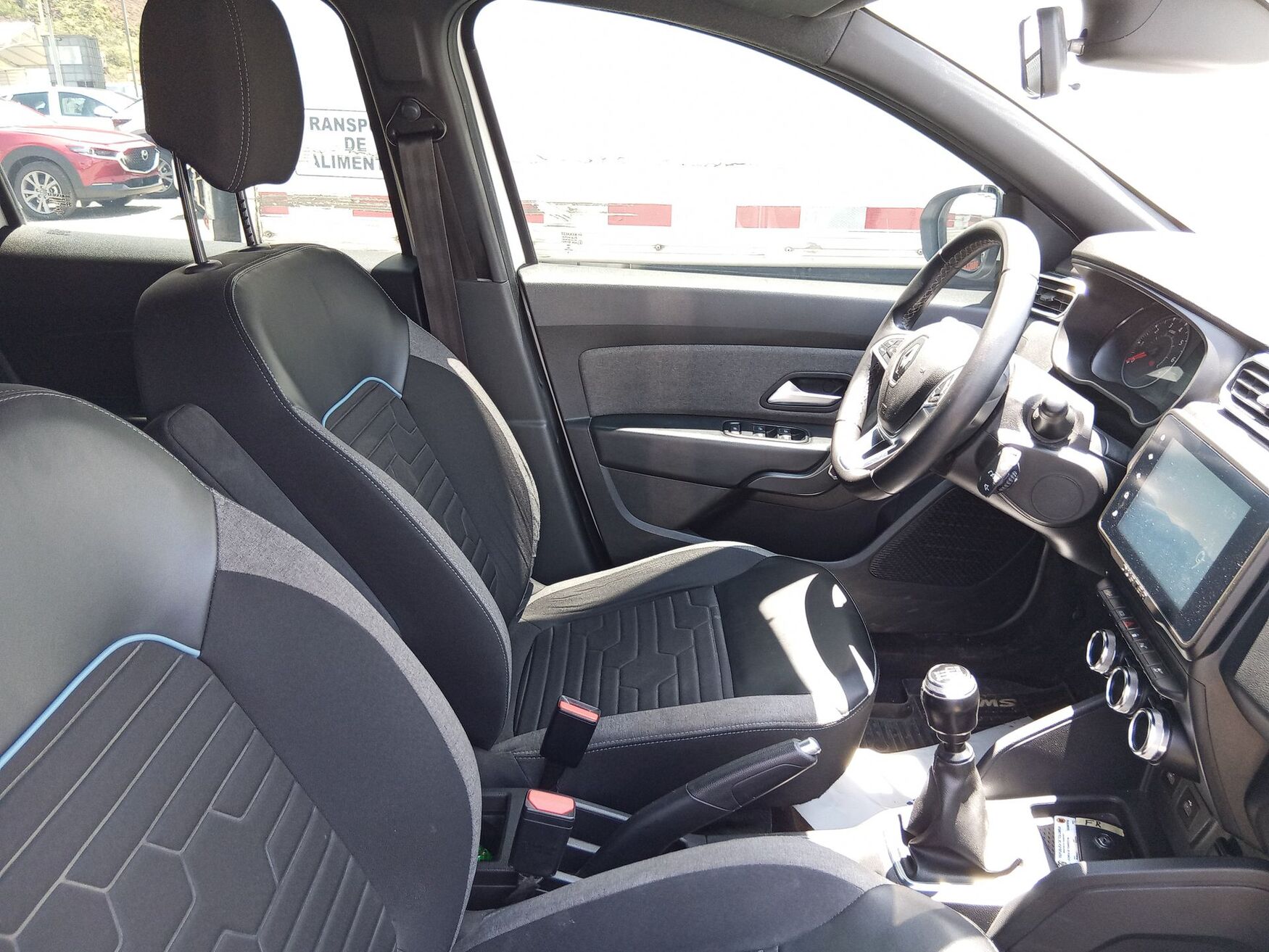 Renault - Duster - 2024 image number 2