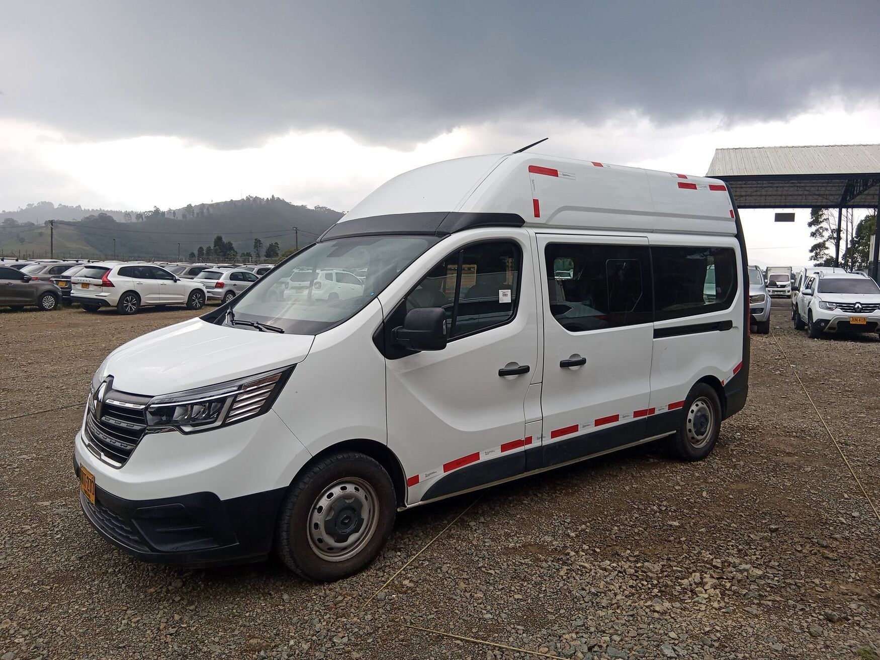 Renault - Trafic - 2024 image number 5