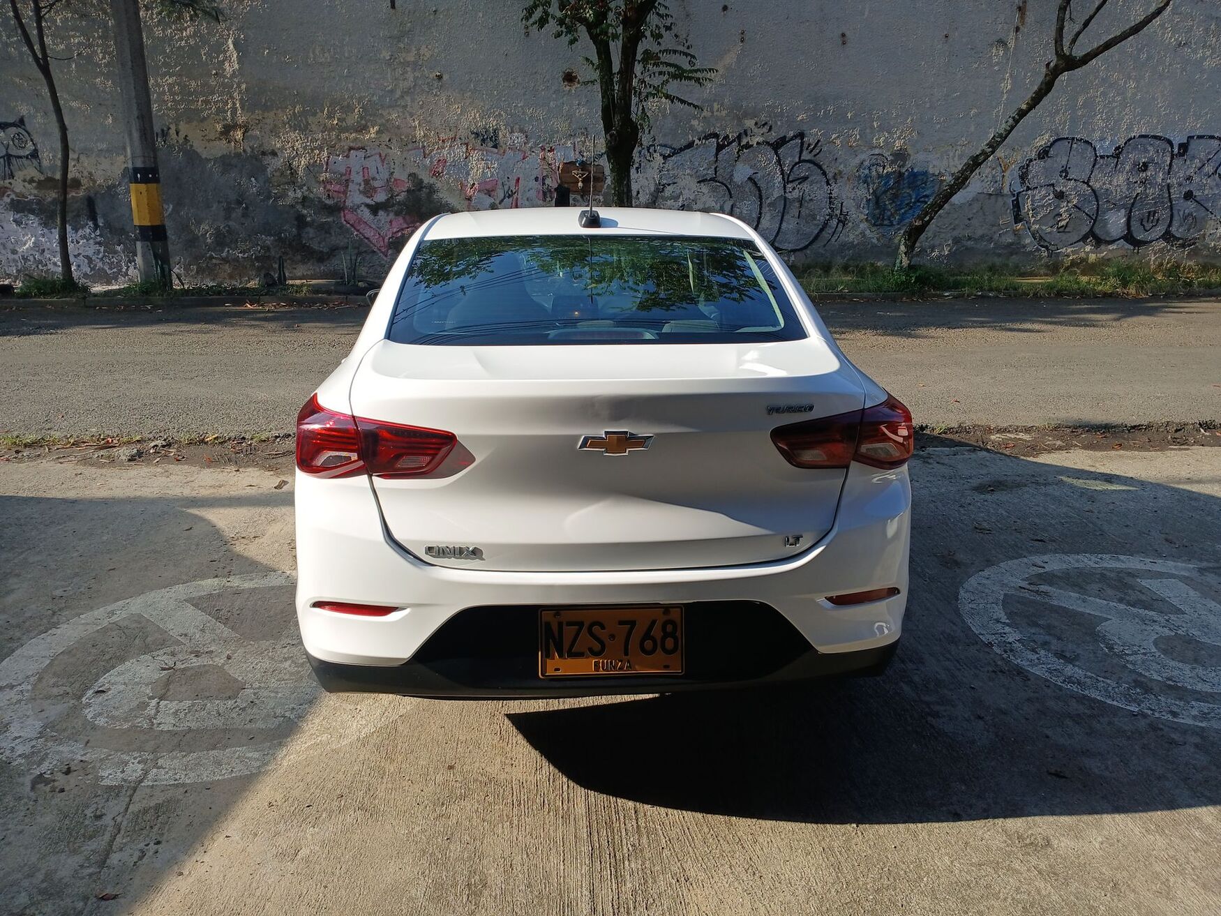 Chevrolet - Onix - 2025 image number 8