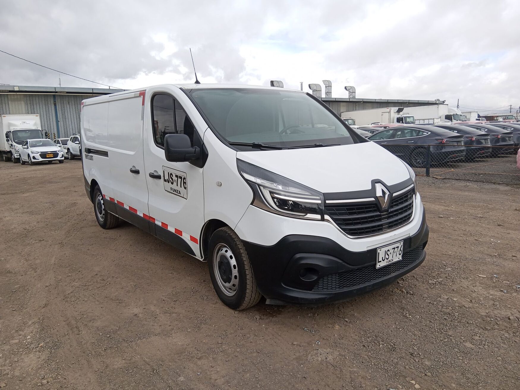 Renault - Trafic - 2023 image number 1