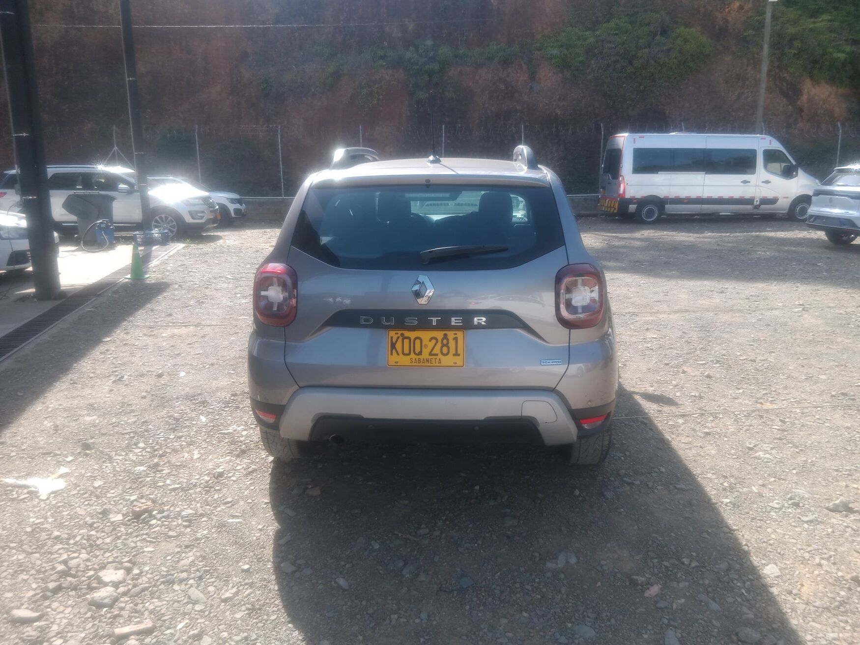 Renault - Duster - 2022 image number 8