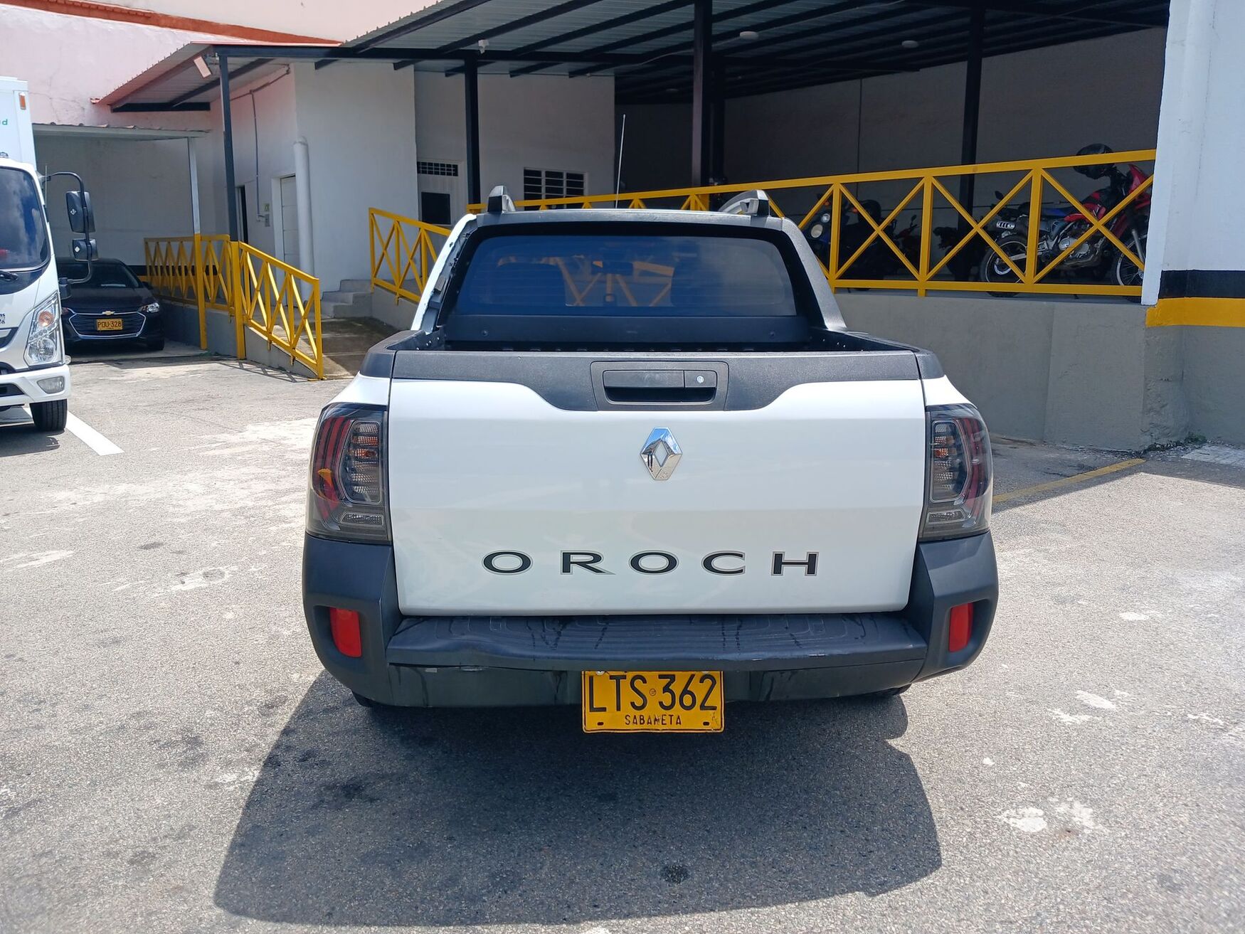 Renault - Oroch - 2024 image number 8