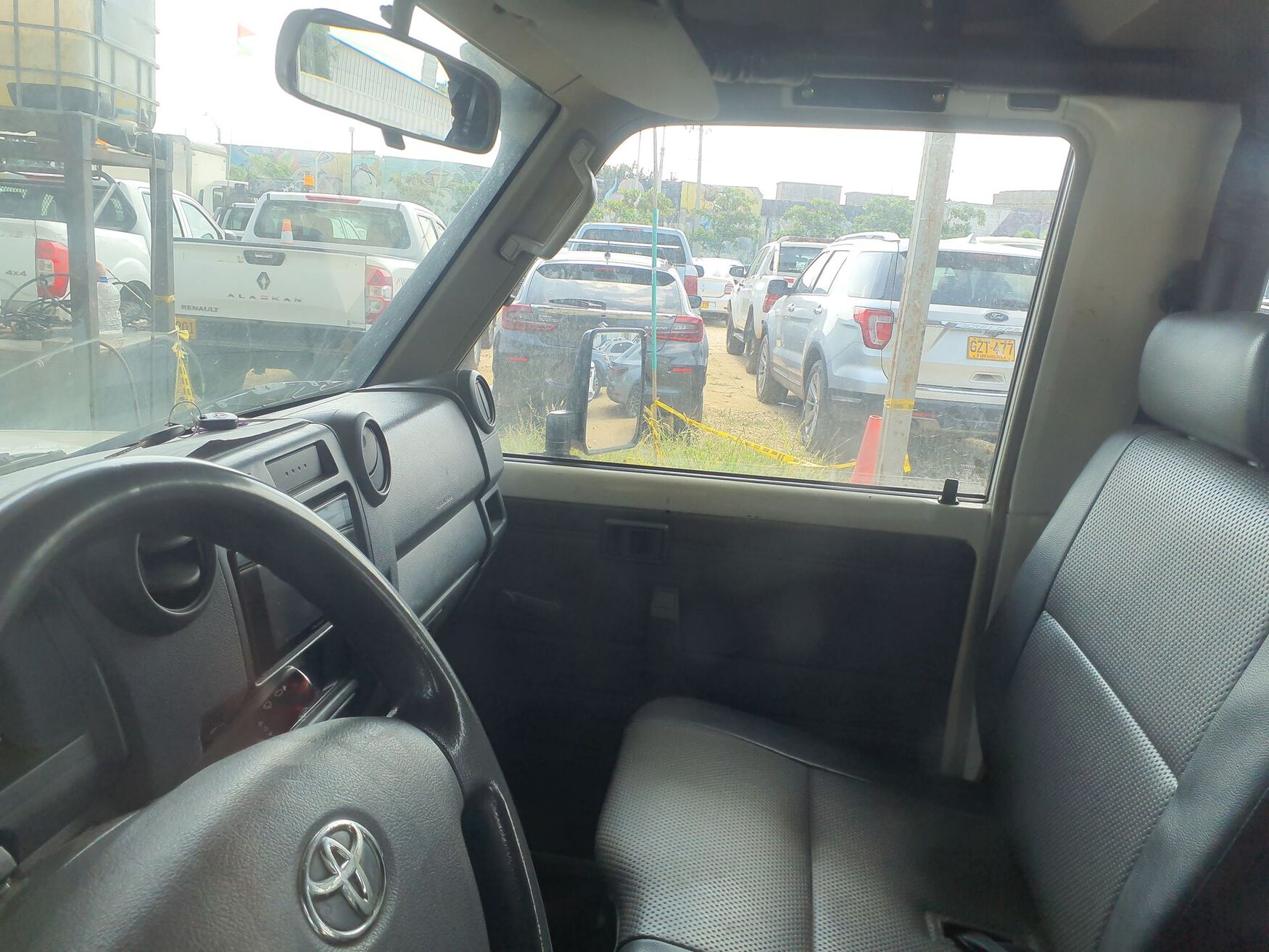 Toyota - LandCruiser FZJ - 2022 image number 2