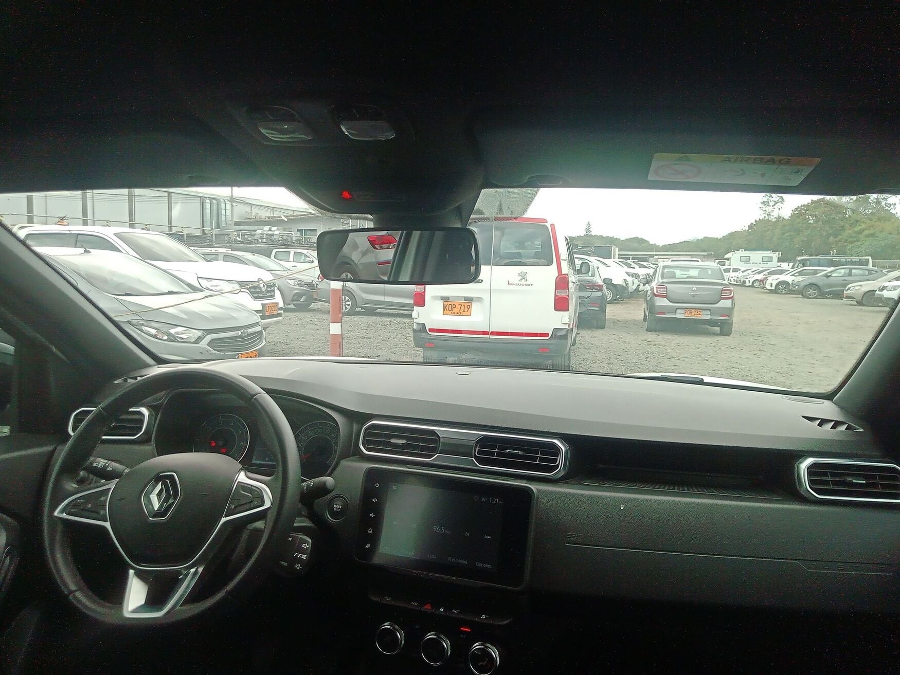 Renault - Duster - 2025 image number 11