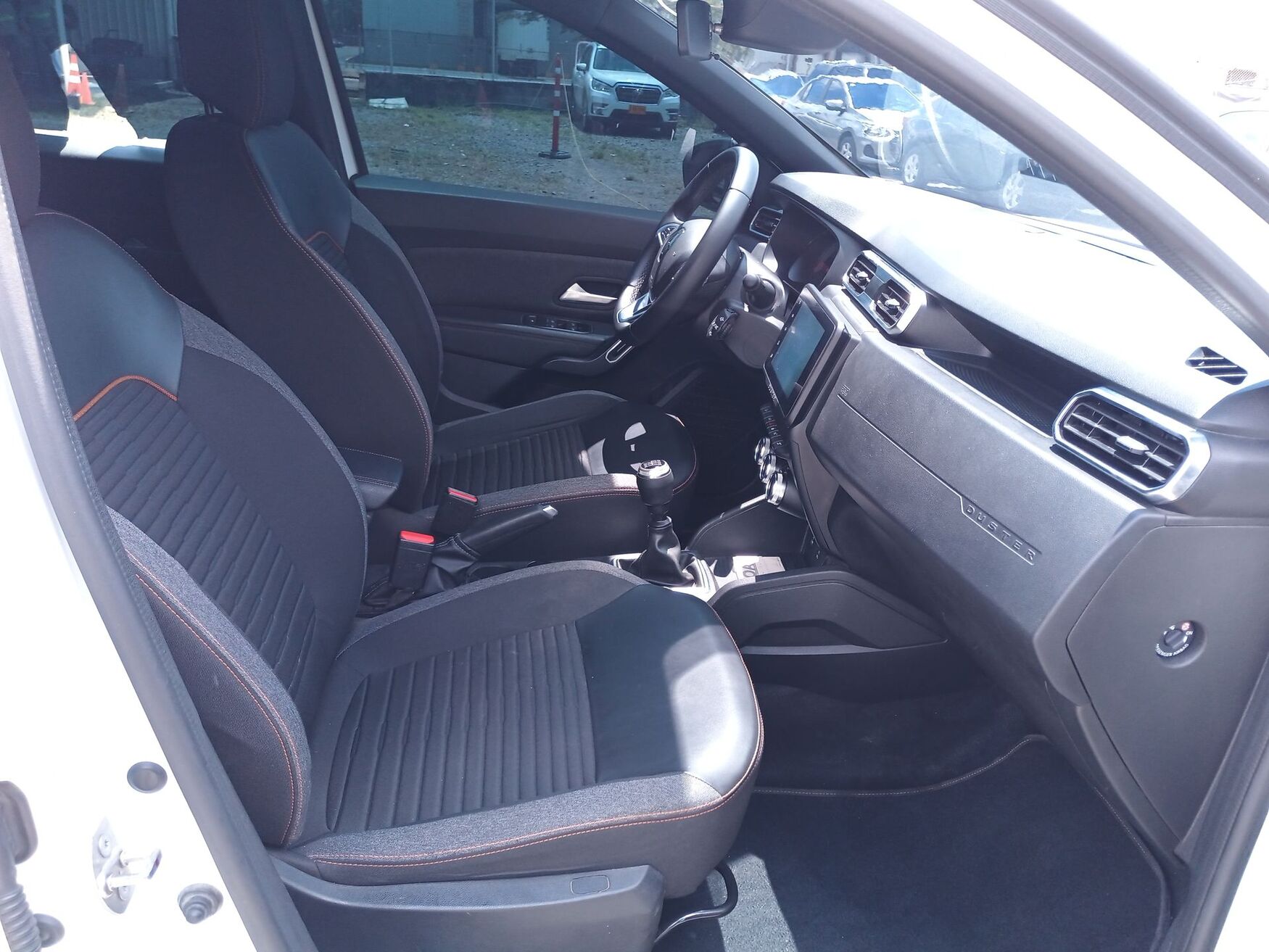 Renault - Duster - 2025 image number 2