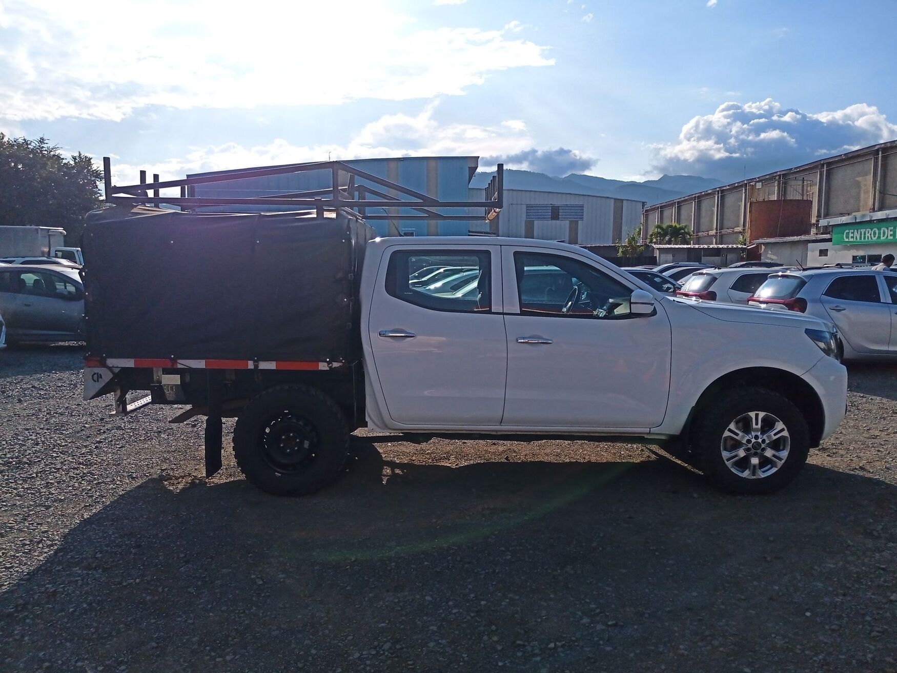 Nissan - Frontier - 2024 image number 10