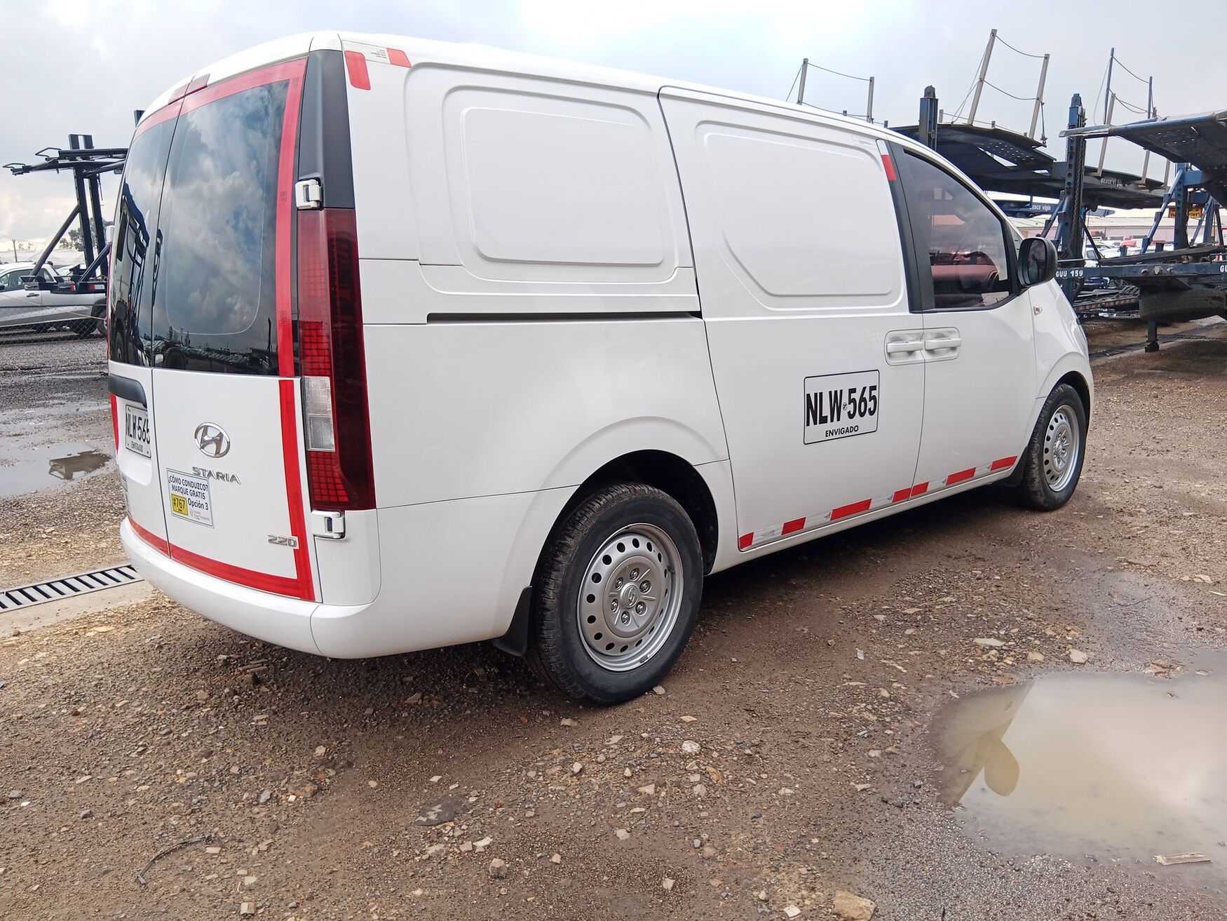 Hyundai - STARIA - 2024 image number 9