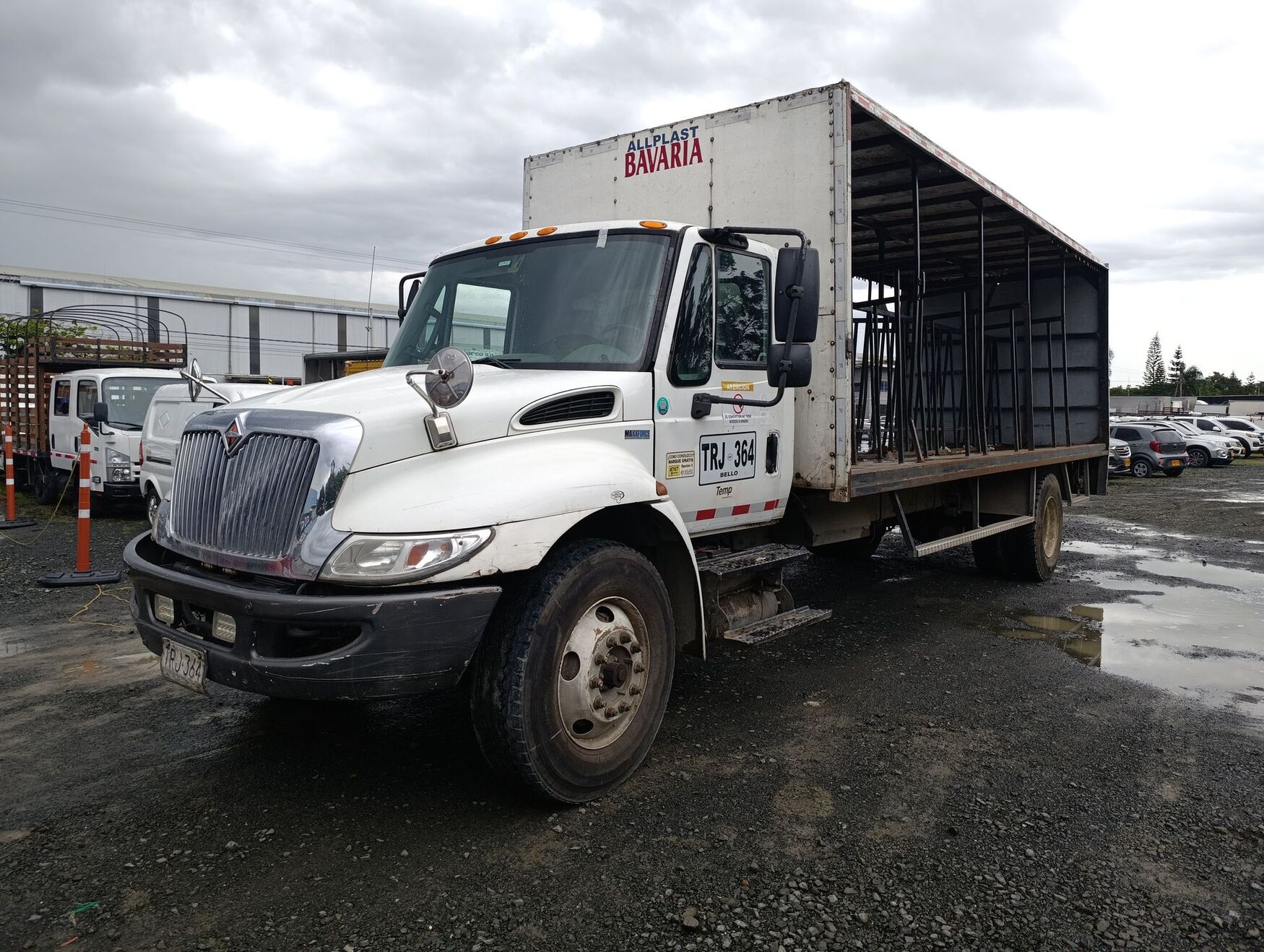 International - 4300 - 2012 image number 5