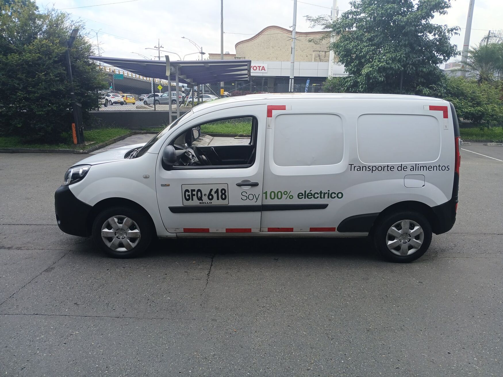 Renault - Kangoo ZE - 2019 image number 6