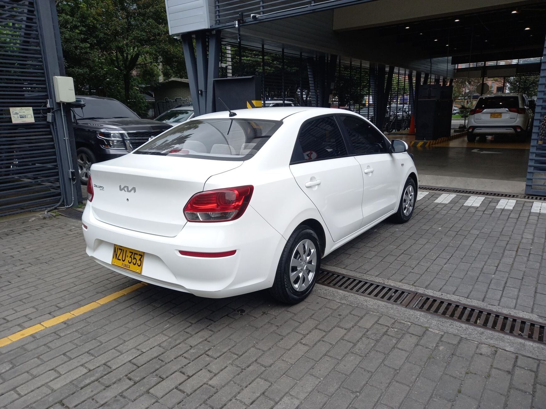 Kia - Soluto - 2025 image number 7