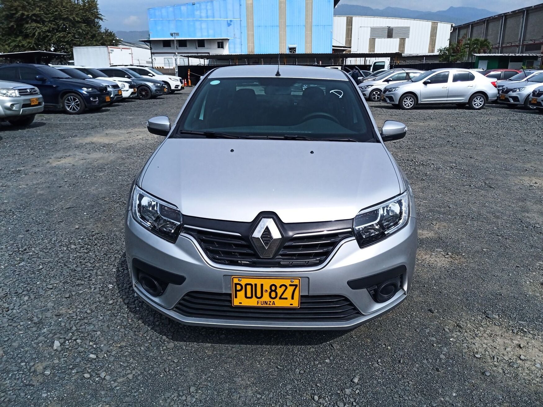 Renault - Logan - 2026 image number 4