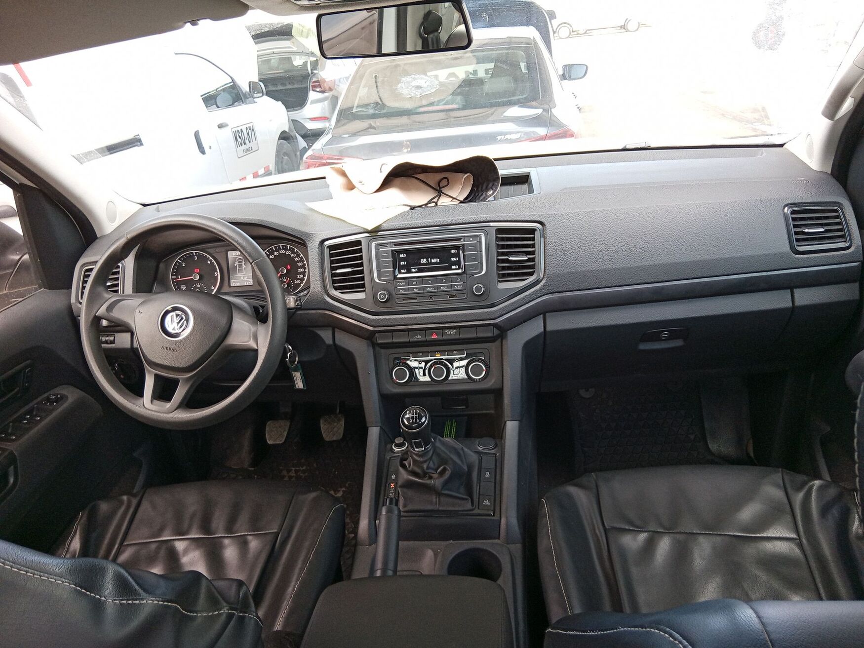 Volkswagen - Amarok - 2023 image number 11