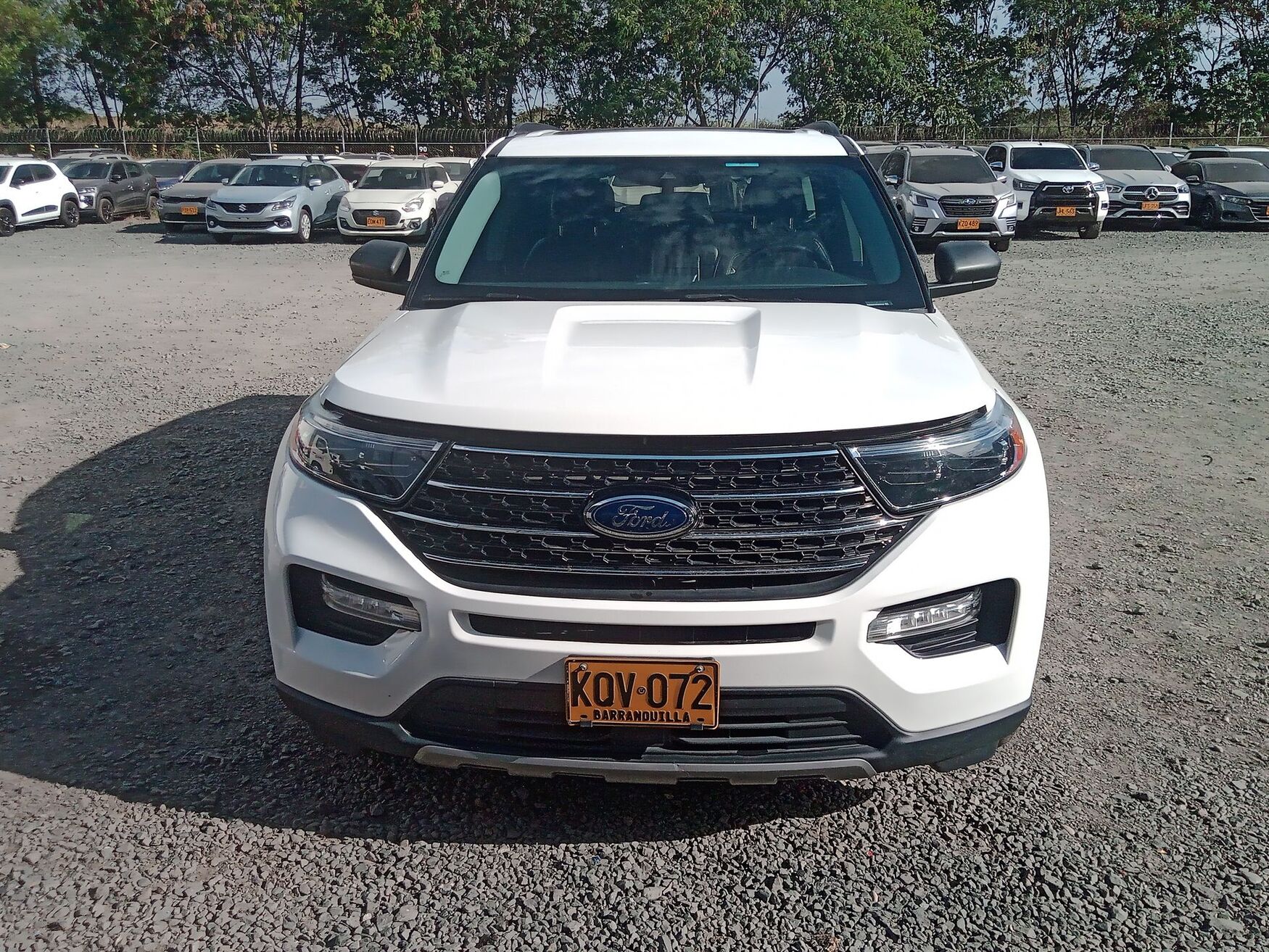 Ford - Explorer - 2021 image number 4