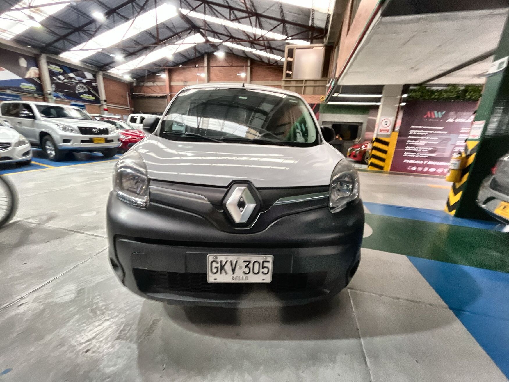 Renault - Kangoo ZE - 2020 image number 4
