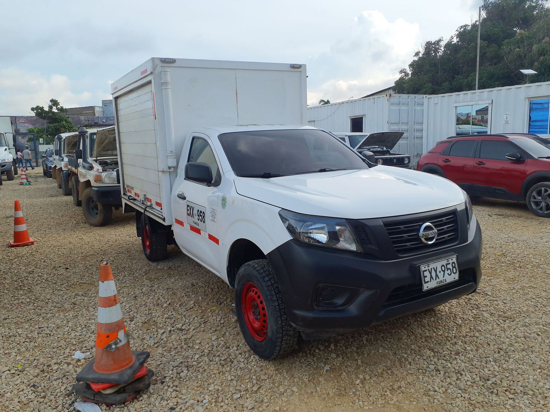Nissan - Frontier - 2019 image number 1