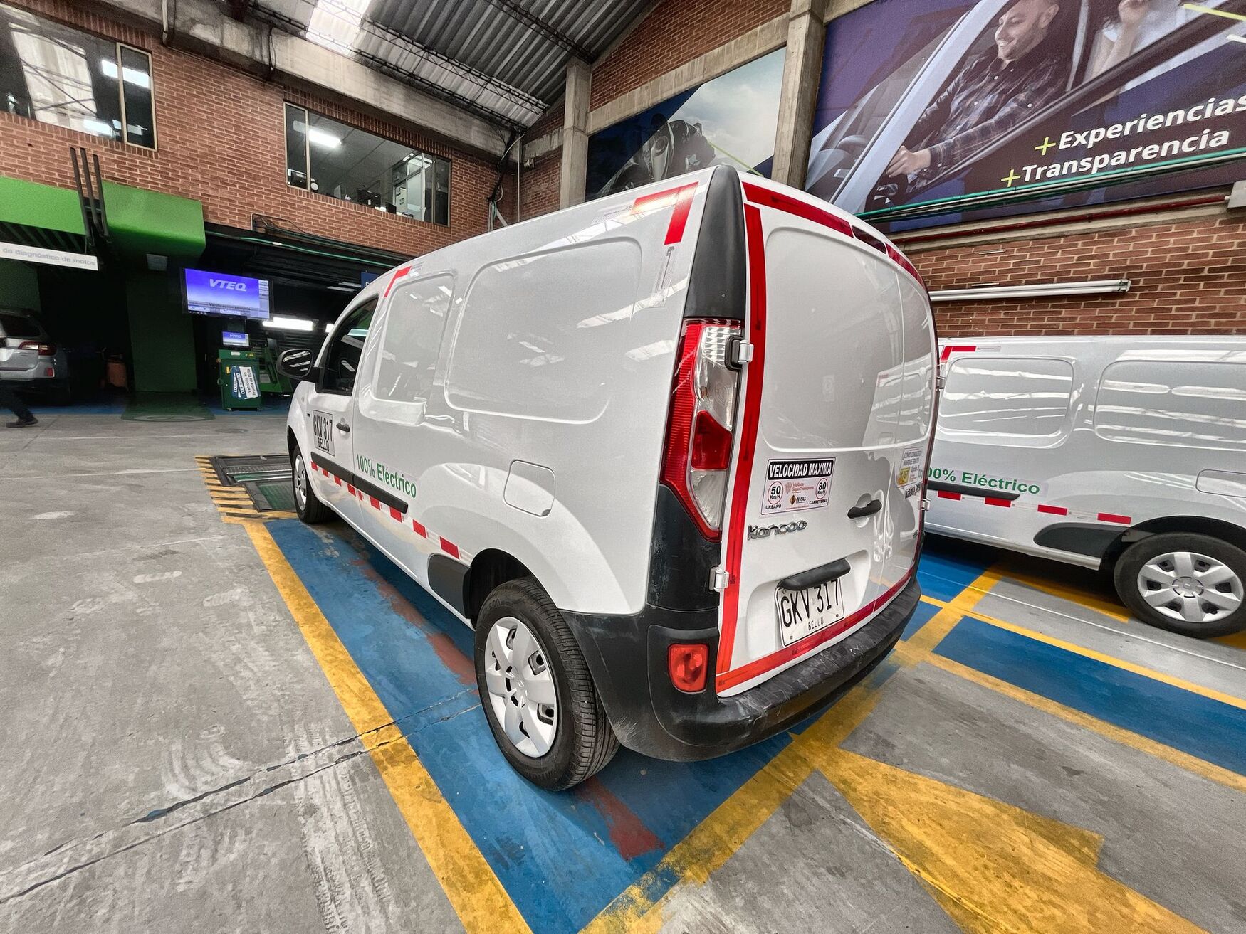 Renault - Kangoo ZE - 2020 image number 7