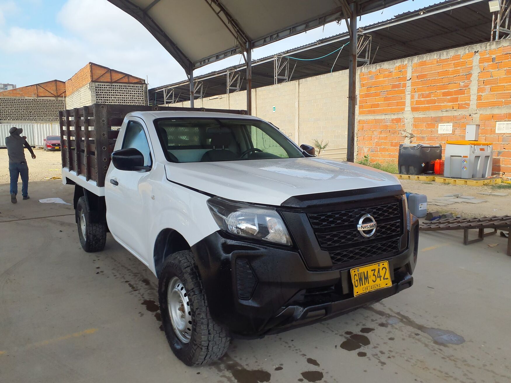 Nissan - Frontier - 2022 image number 1