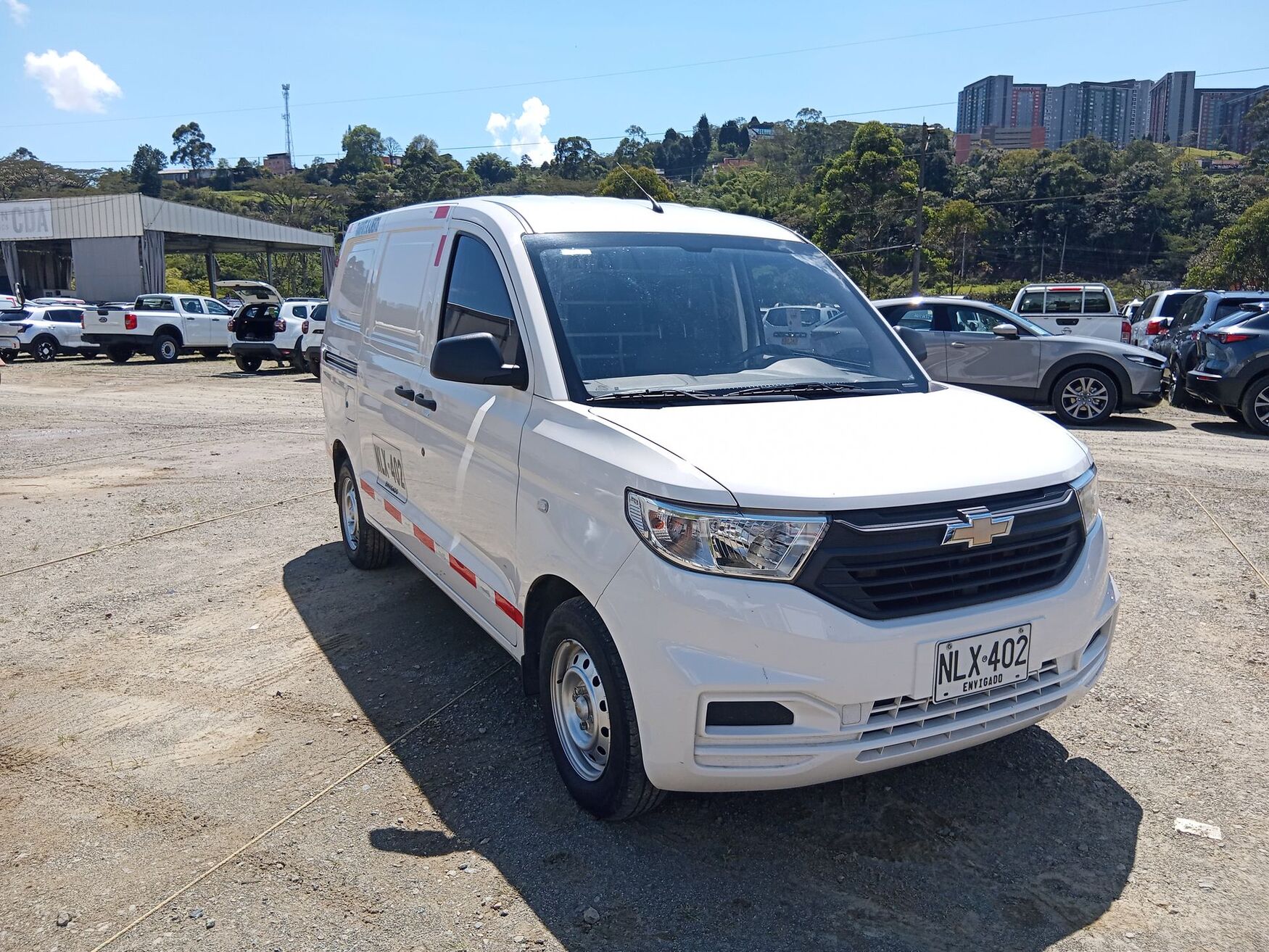 Chevrolet - N400 - 2025 image number 1