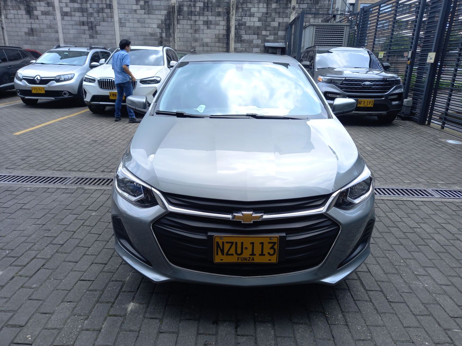 Chevrolet - Onix - 2025 image number 4