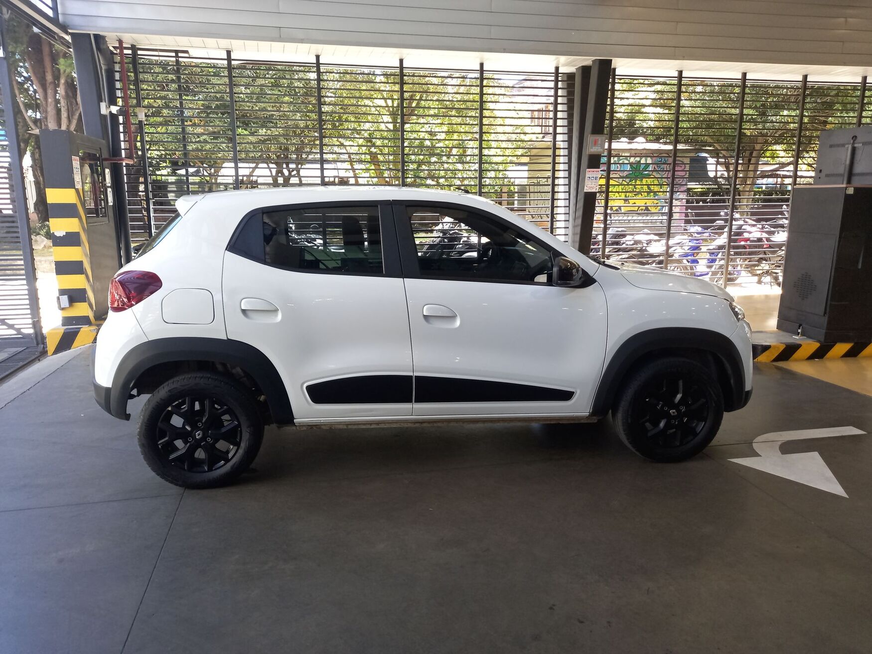 Renault - Kwid - 2026 image number 10
