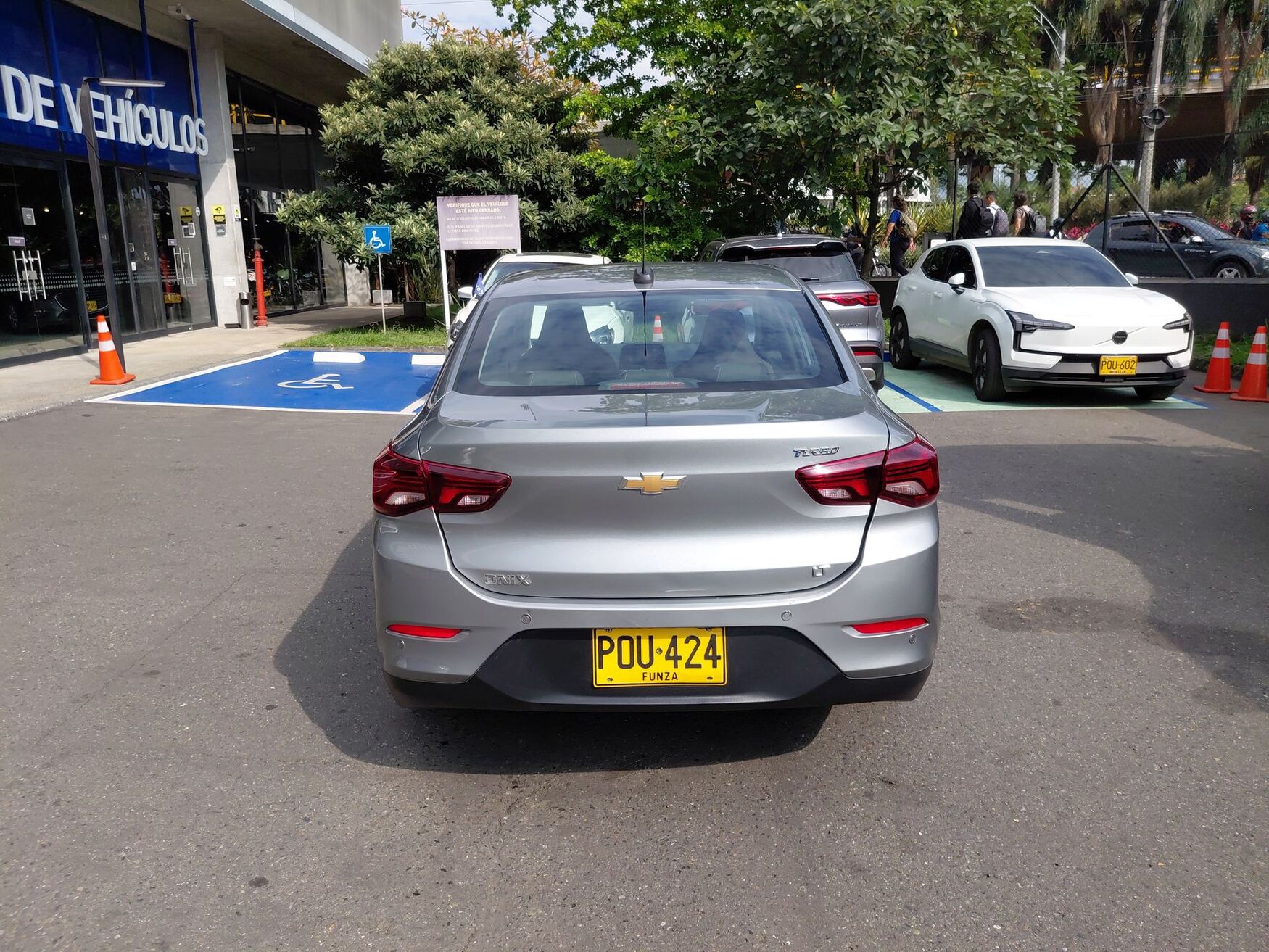 Chevrolet - Onix - 2025 image number 8