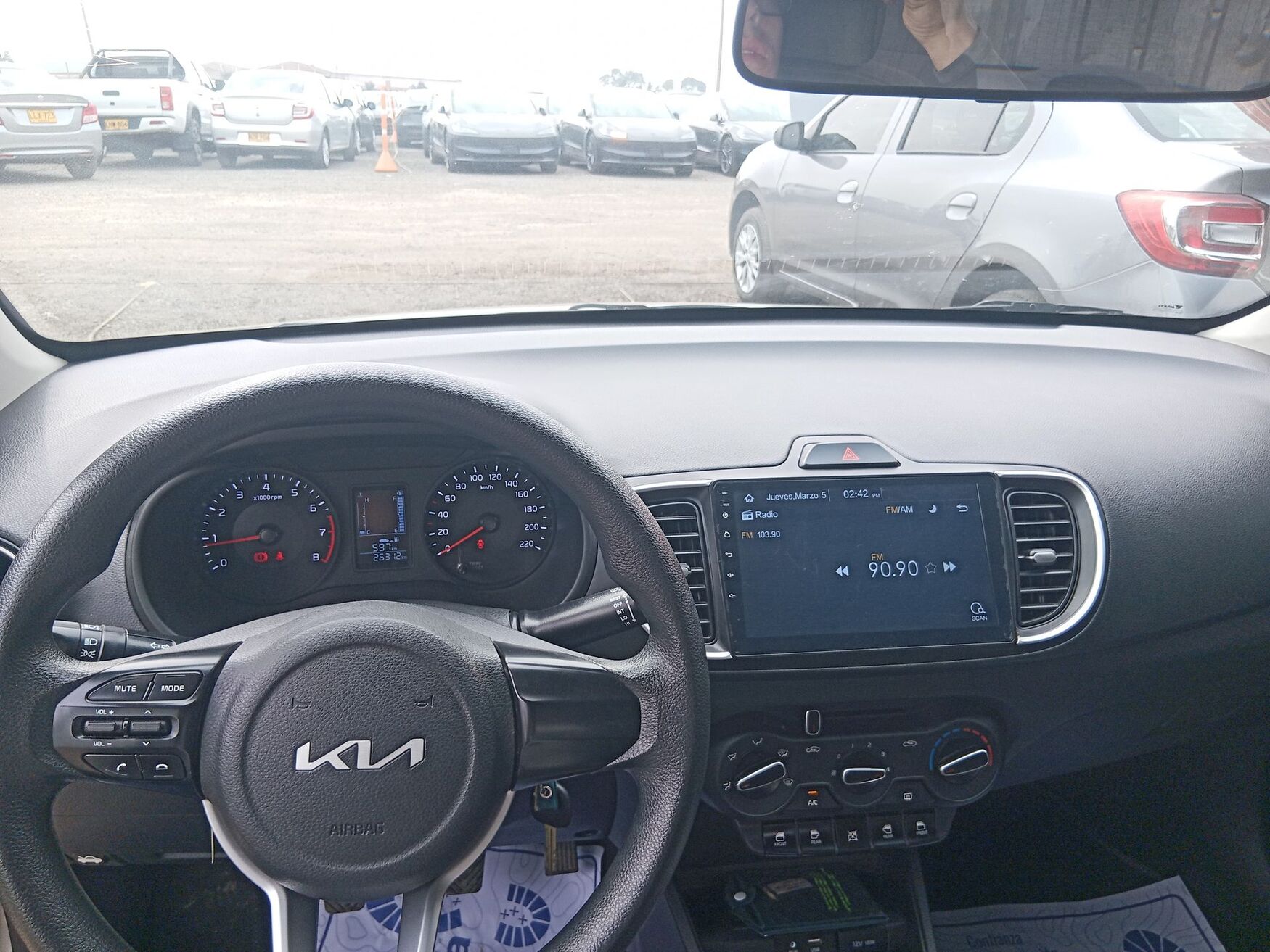Kia - Soluto - 2026 image number 11