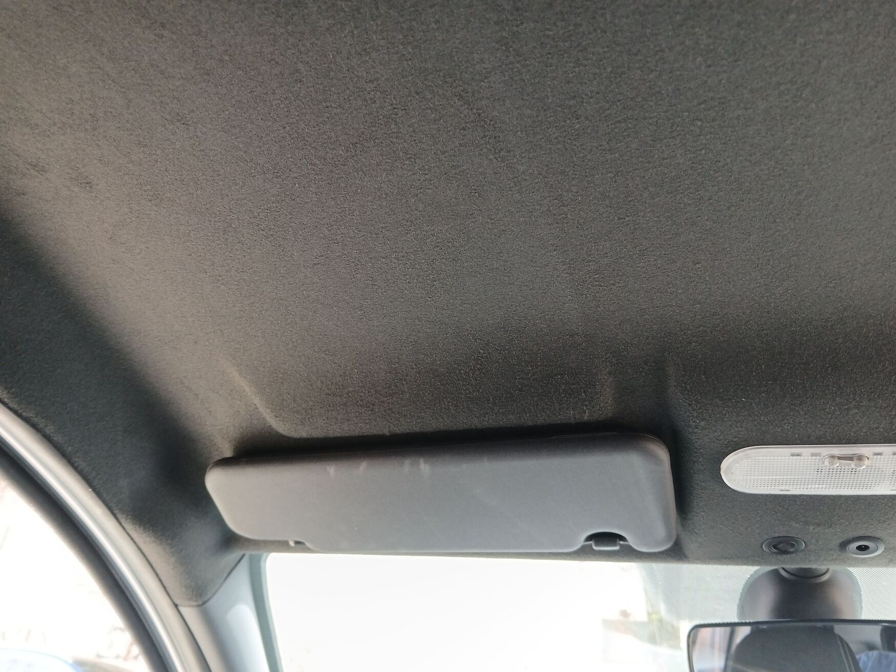 Renault - Logan - 2026 image number 2