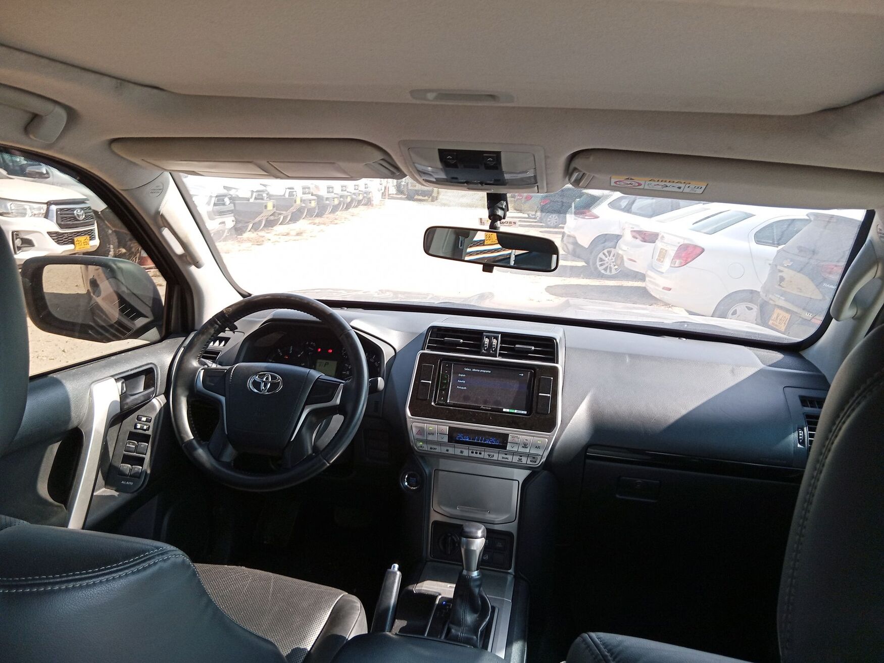 Toyota - Prado - 2019 image number 11