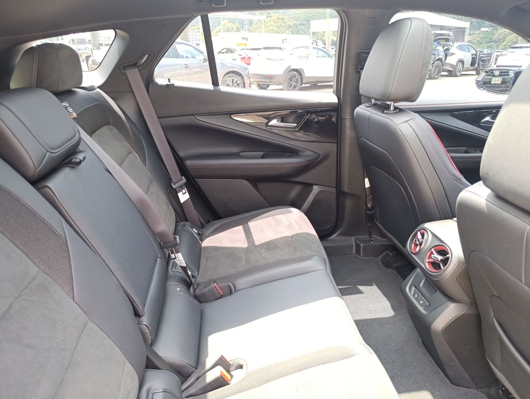 Chevrolet - BLAZER - 2025 image number 3