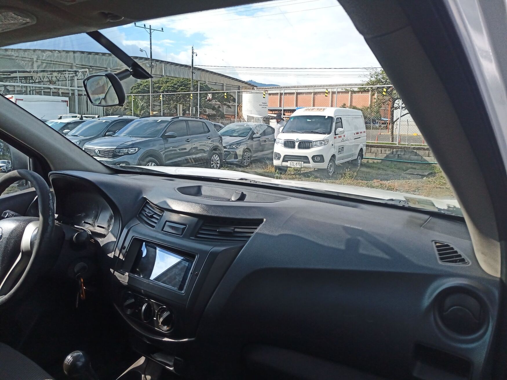 Nissan - Frontier - 2019 image number 11