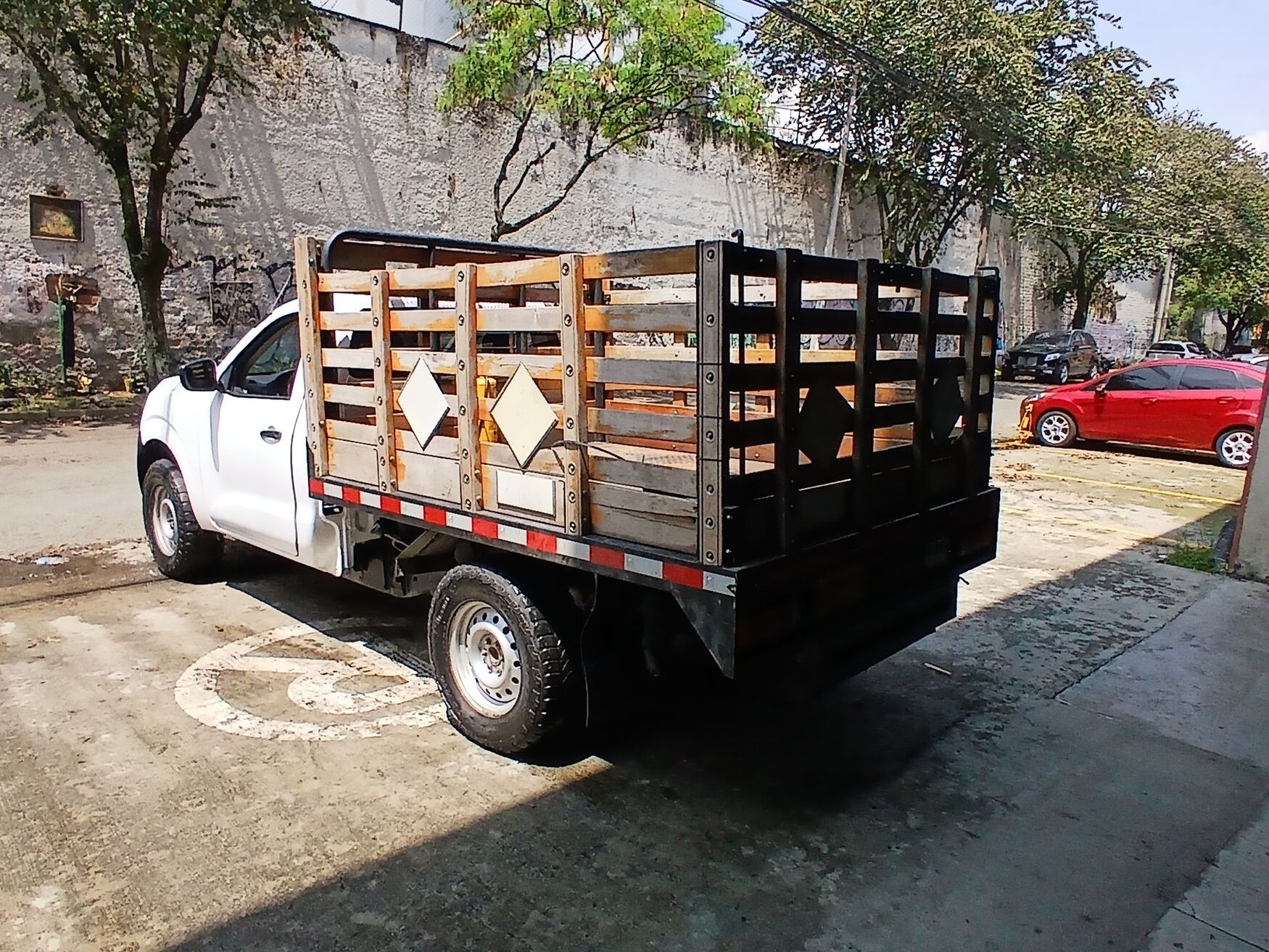 Nissan - Frontier - 2019 image number 7