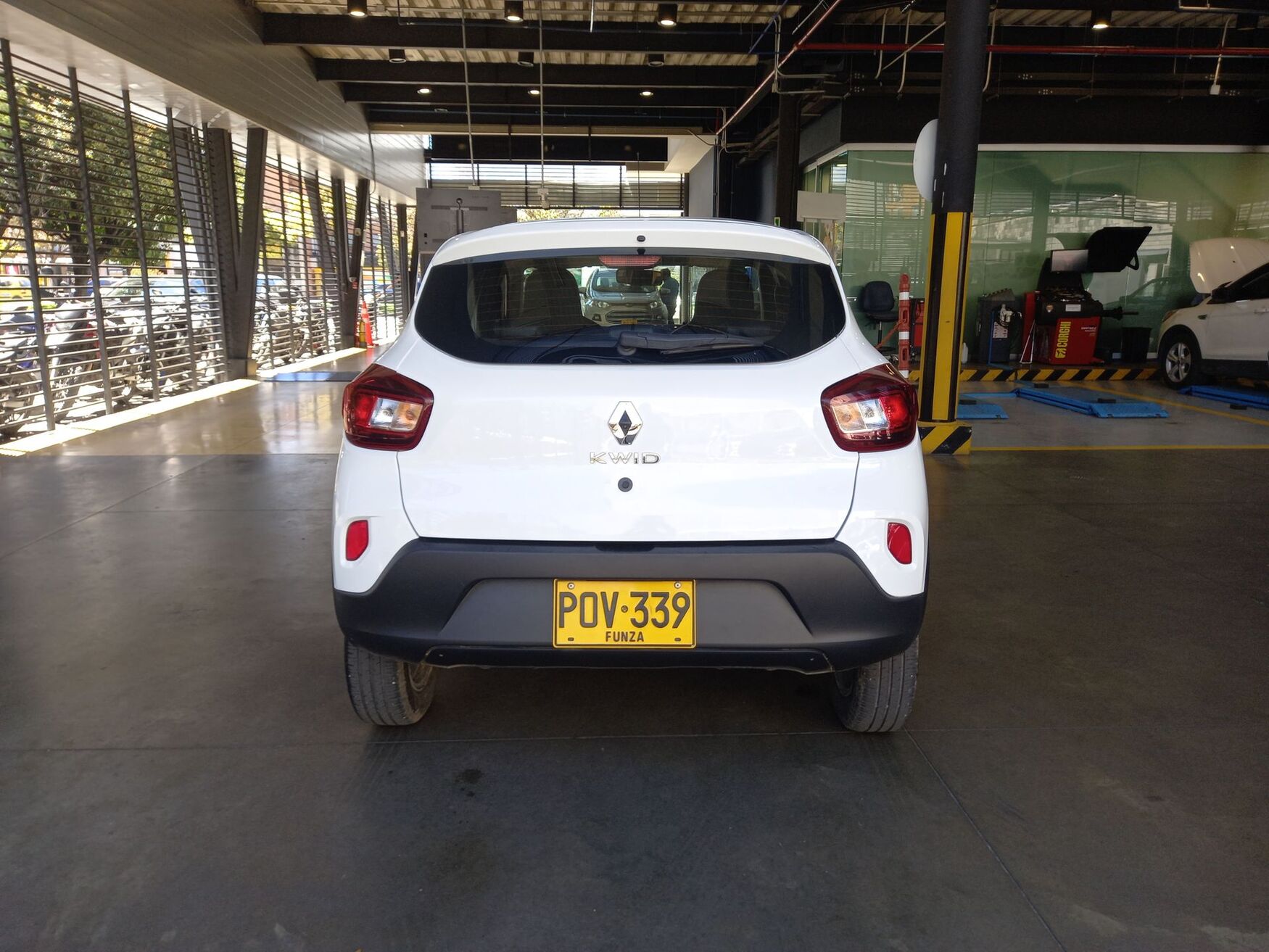 Renault - Kwid - 2026 image number 8