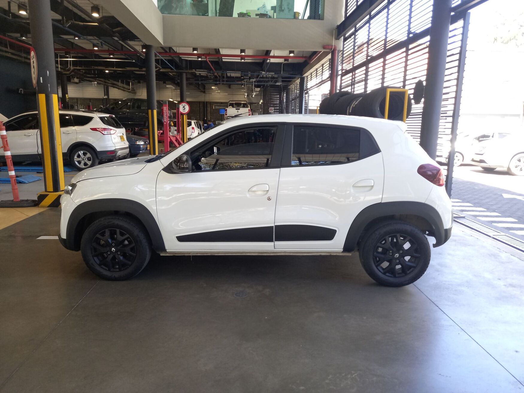 Renault - Kwid - 2026 image number 6