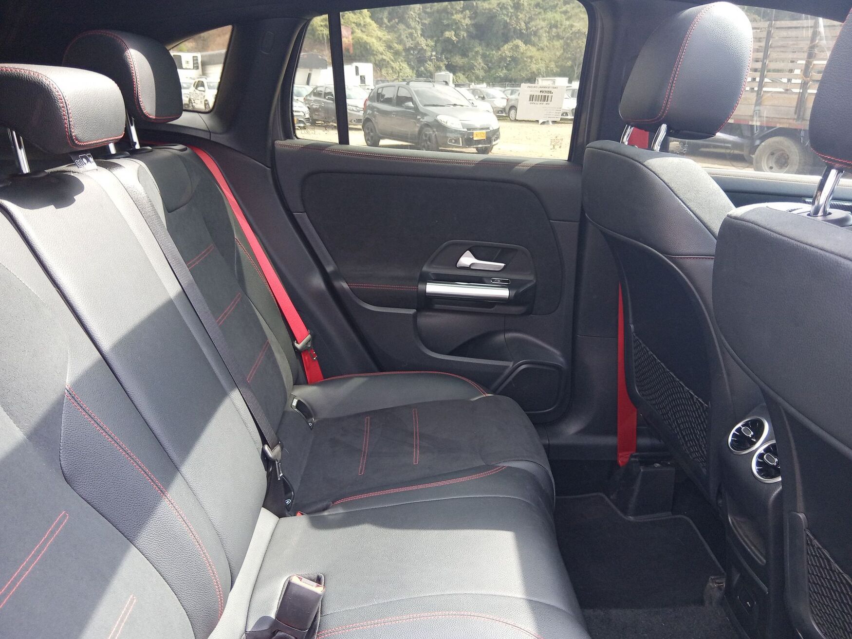 Mercedes Benz - GLA35 - 2022 image number 3