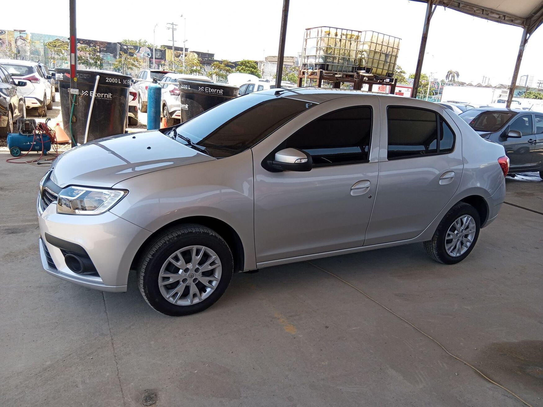 Renault - Logan - 2026 image number 6