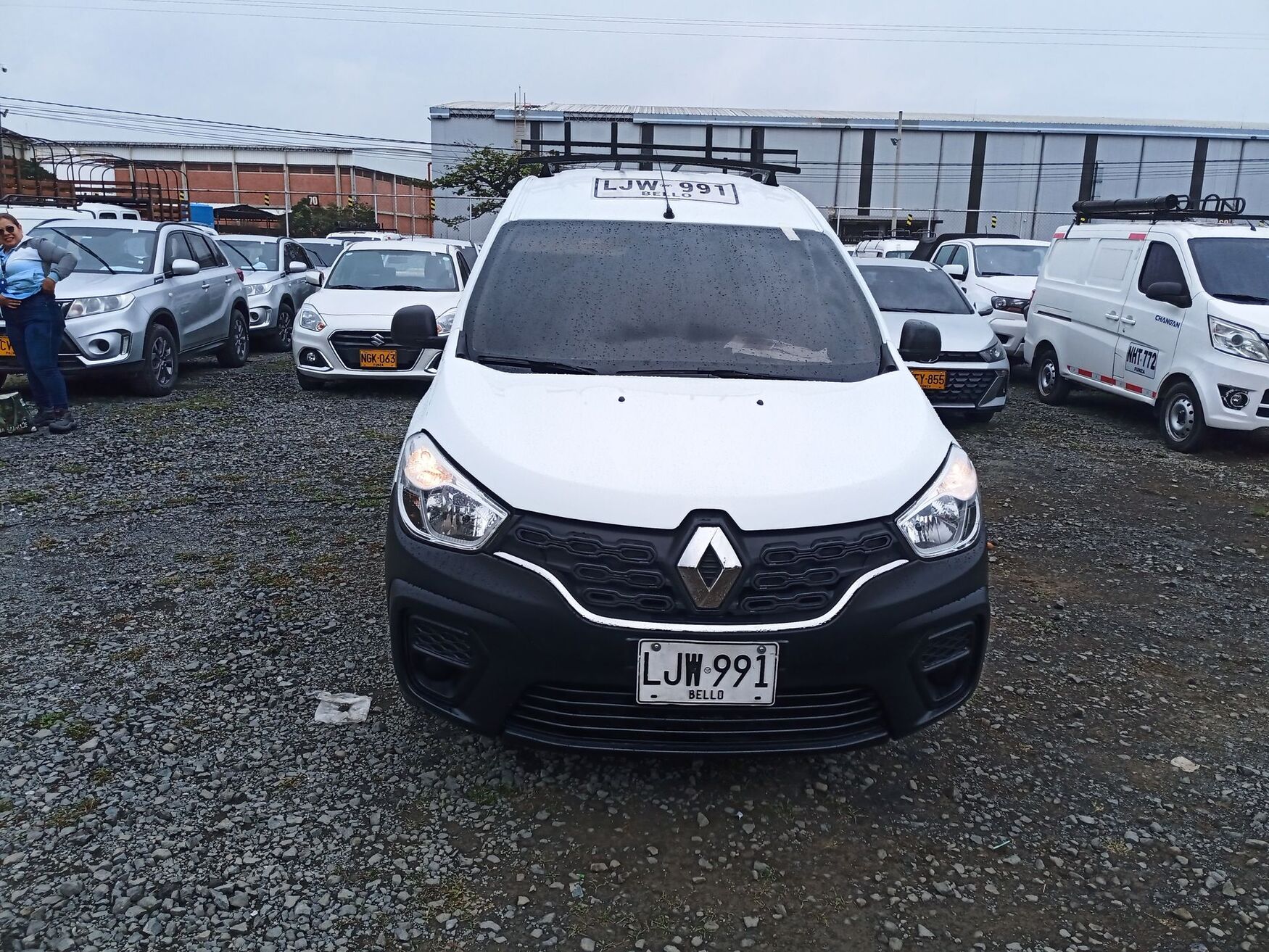 Renault - Kangoo - 2023 image number 4
