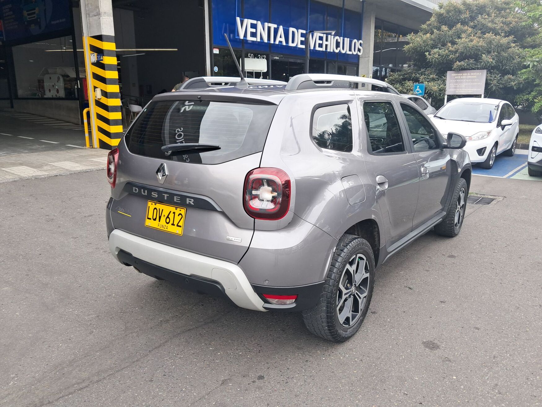 Renault - Duster - 2023 image number 9