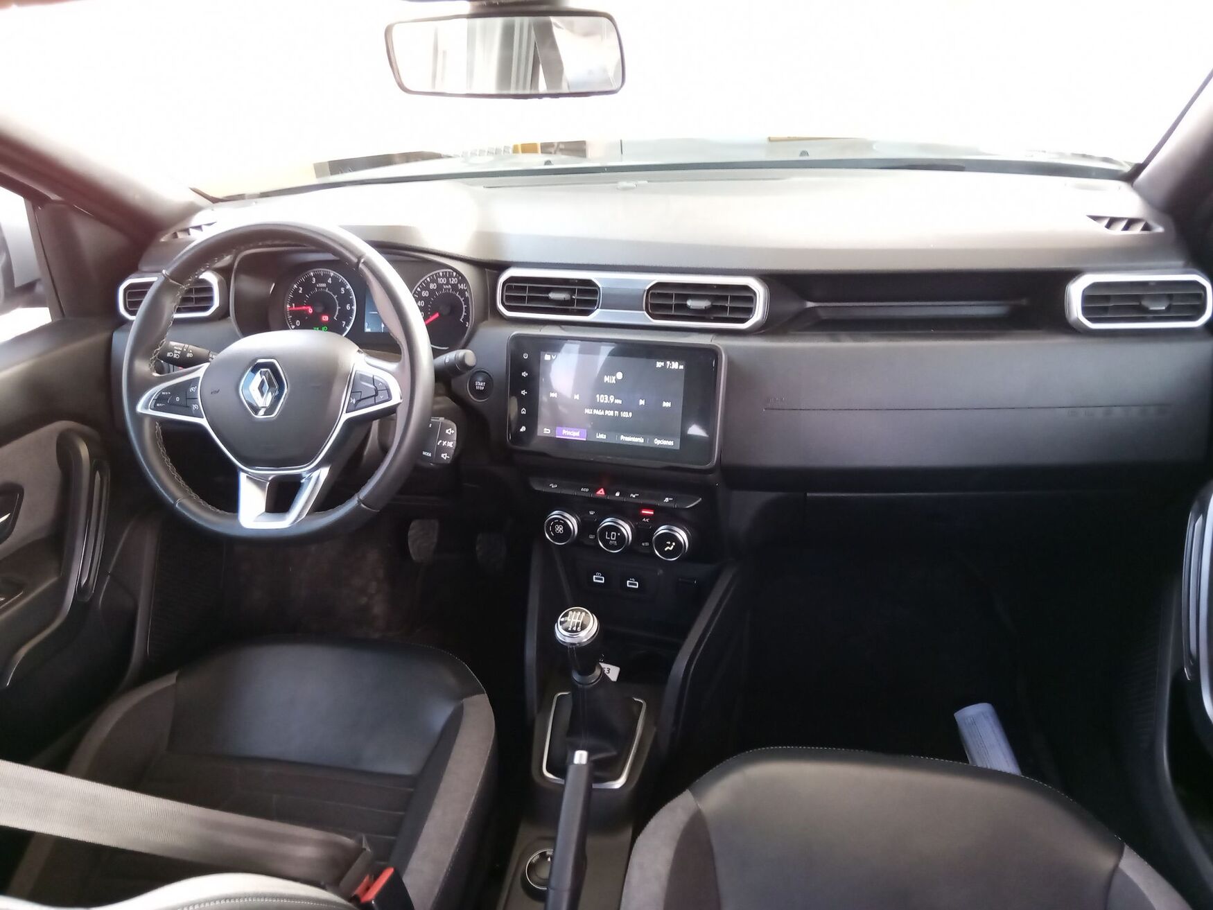 Renault - Duster - 2024 image number 11