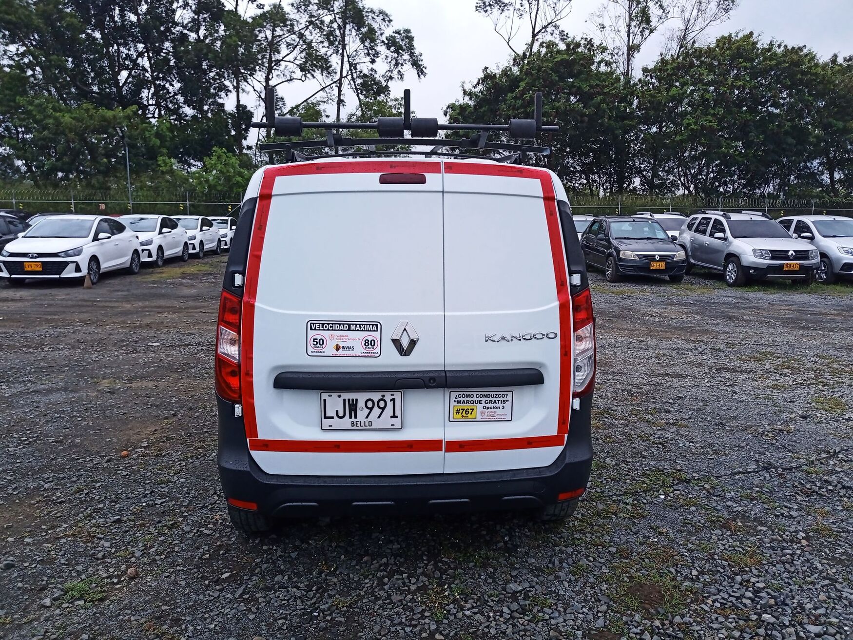 Renault - Kangoo - 2023 image number 8