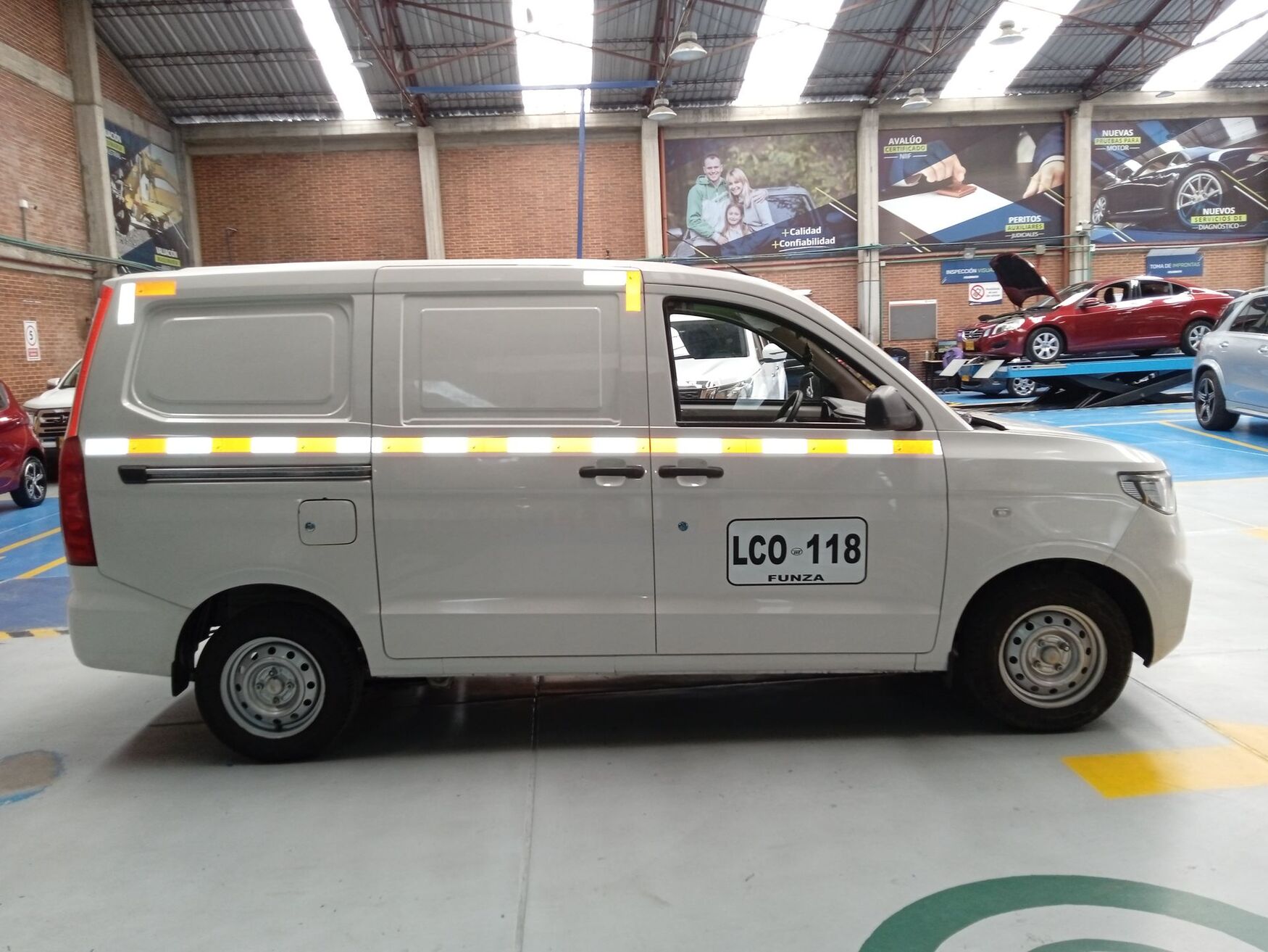 Chevrolet - N400 - 2022 image number 10