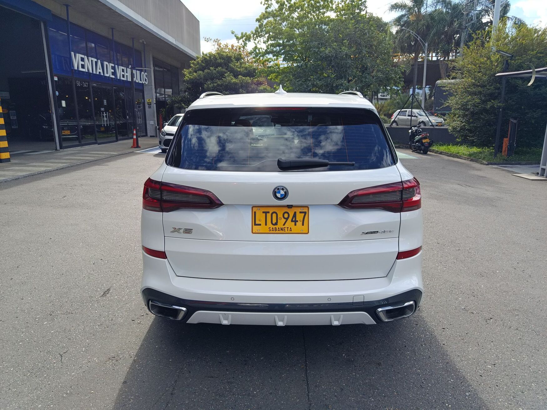 BMW - X5 - 2023 image number 8