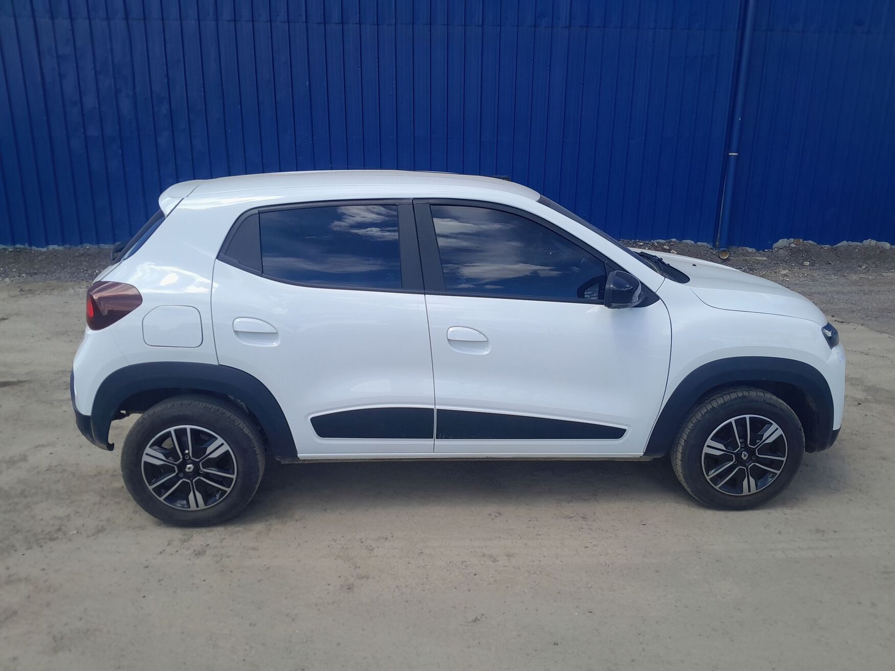 Renault - Kwid - 2025 image number 10